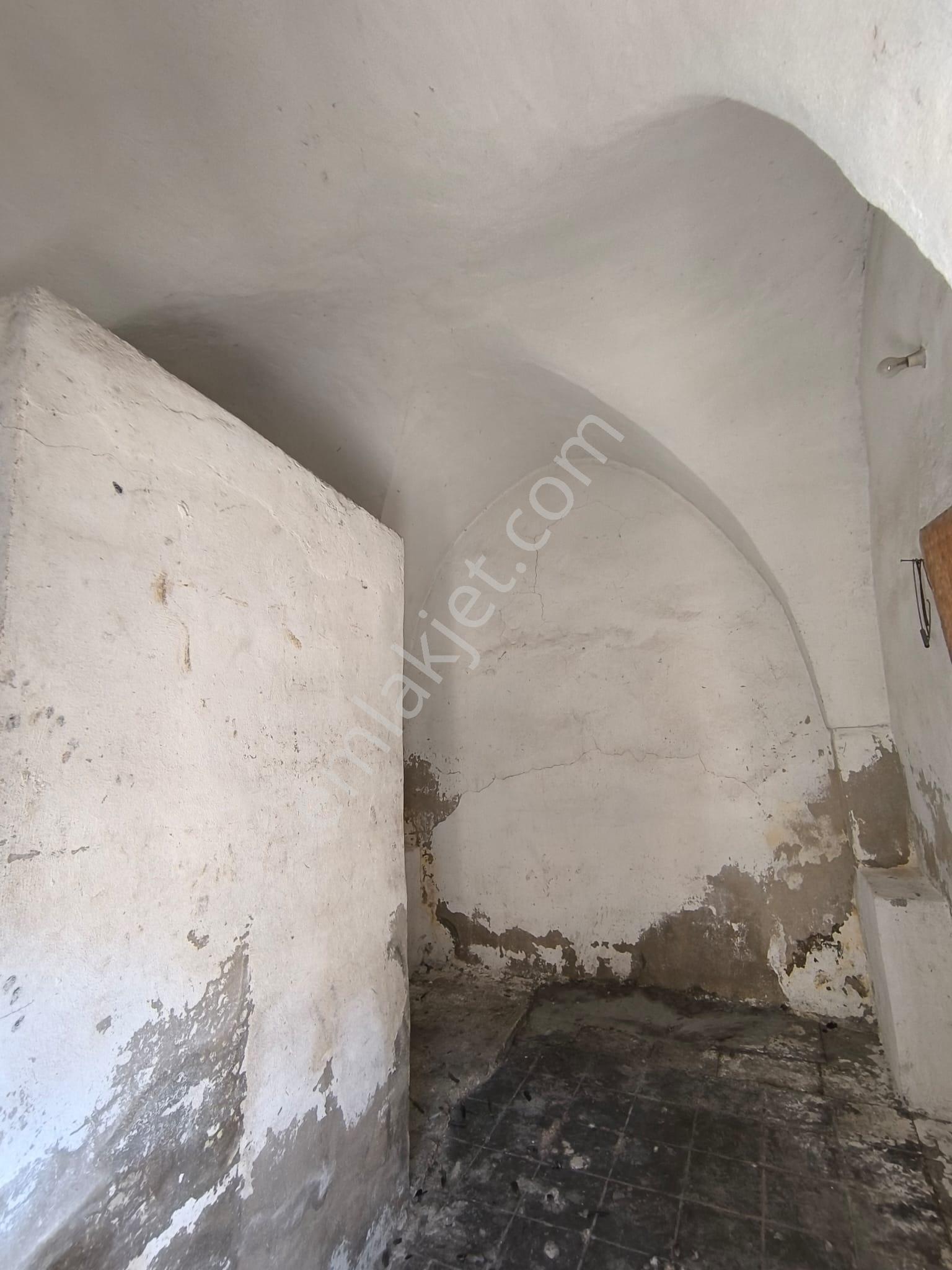 Tepe Mahallesi'nde Satılk Müstakil Tescilli Avlulu Tarihi Urfa Evi - Görsel 12