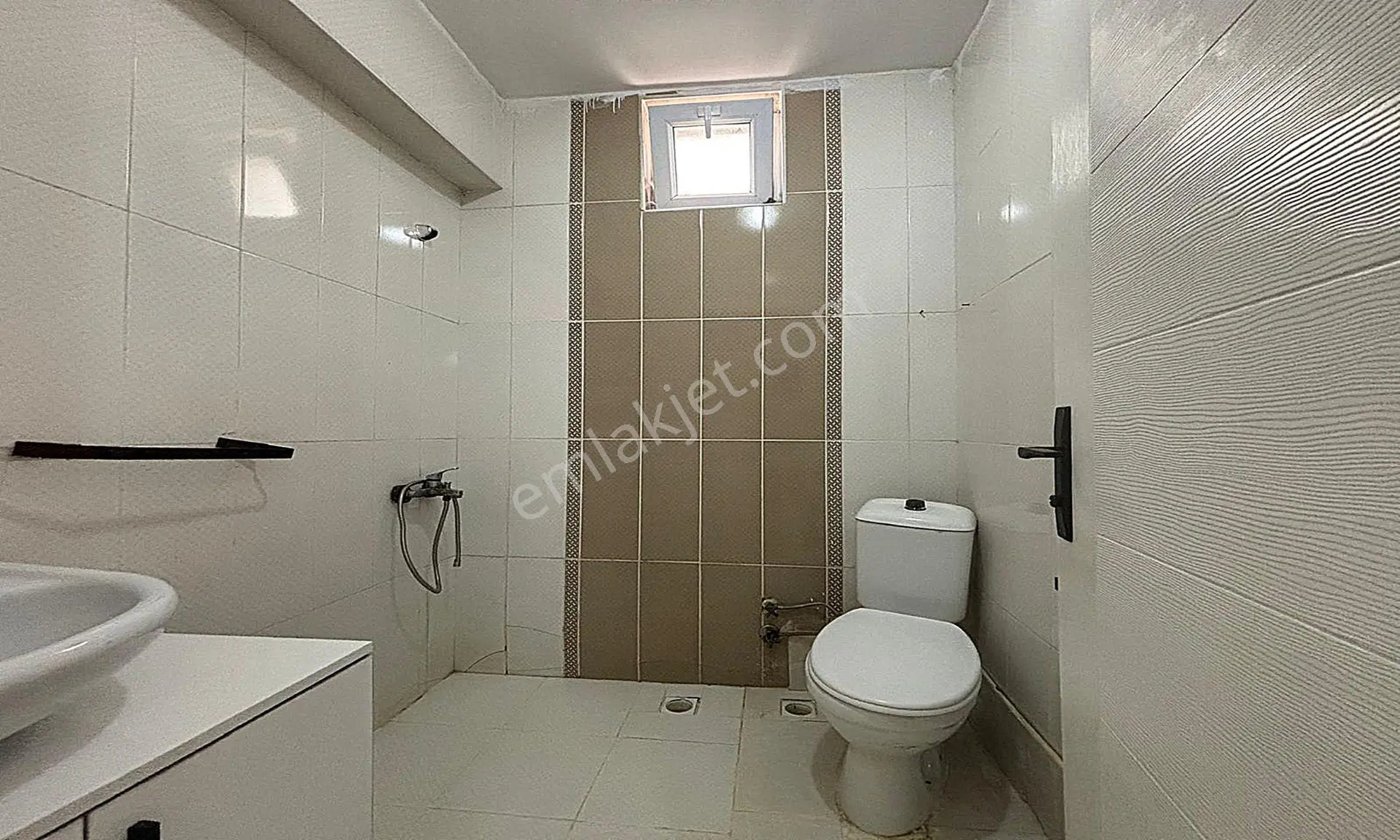 Bulvar'dan Karakaya'da Caddeye Yakın Geniş Masrafsız 3+1 Daire!! - Görsel 12