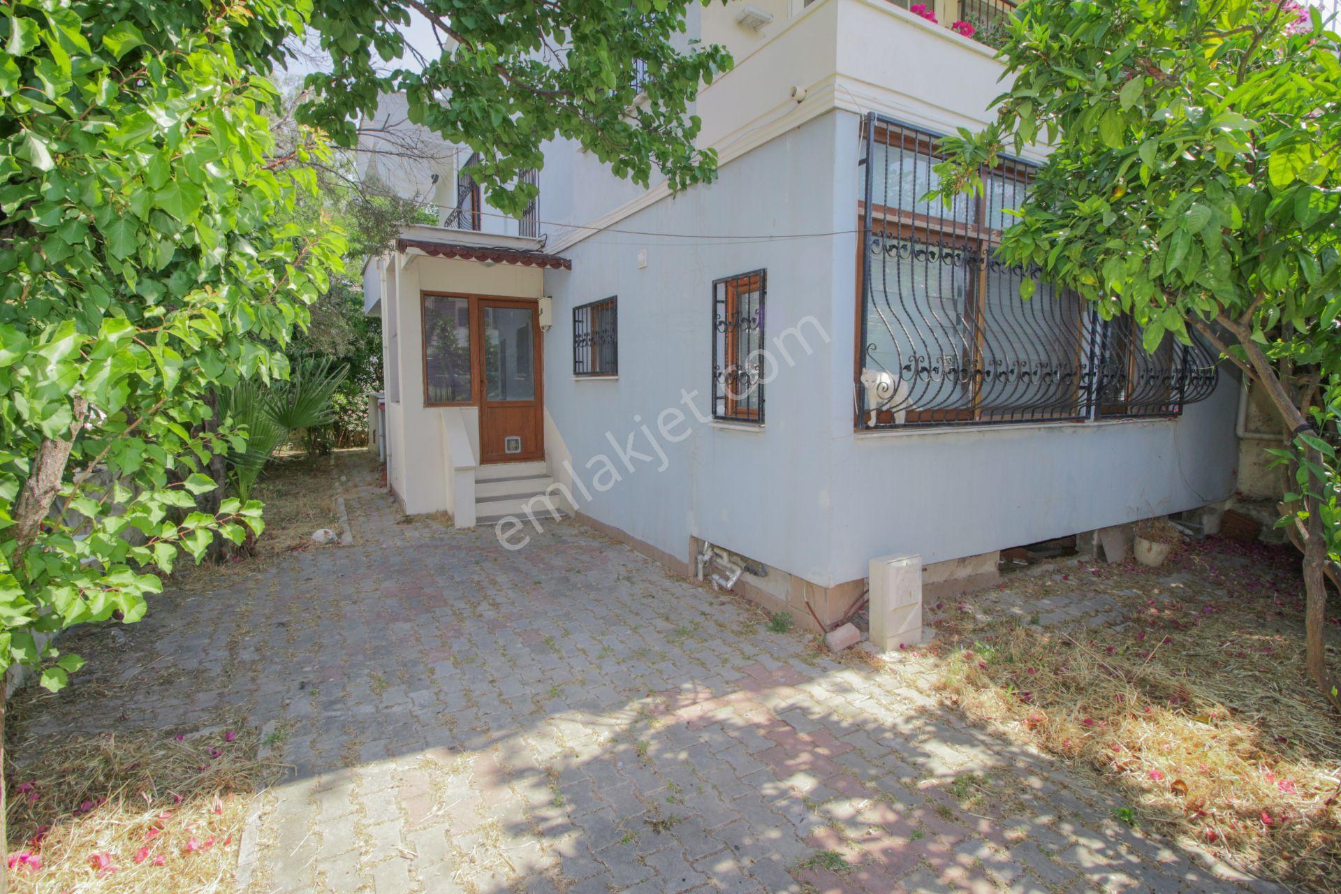 İzmir Urla Zeytinalanı Mah. 212m2 Arsa İçerisinde Satılık Villa - Görsel 23