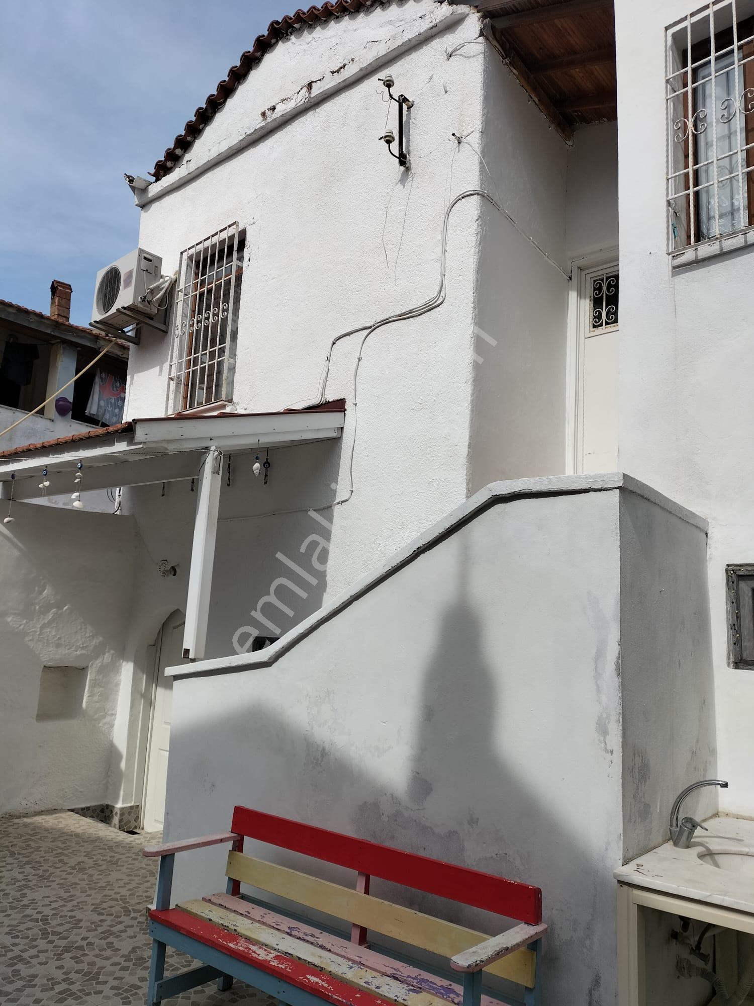 Alaçatı Merkez De Satılık Eski Taş Ev - Görsel 25