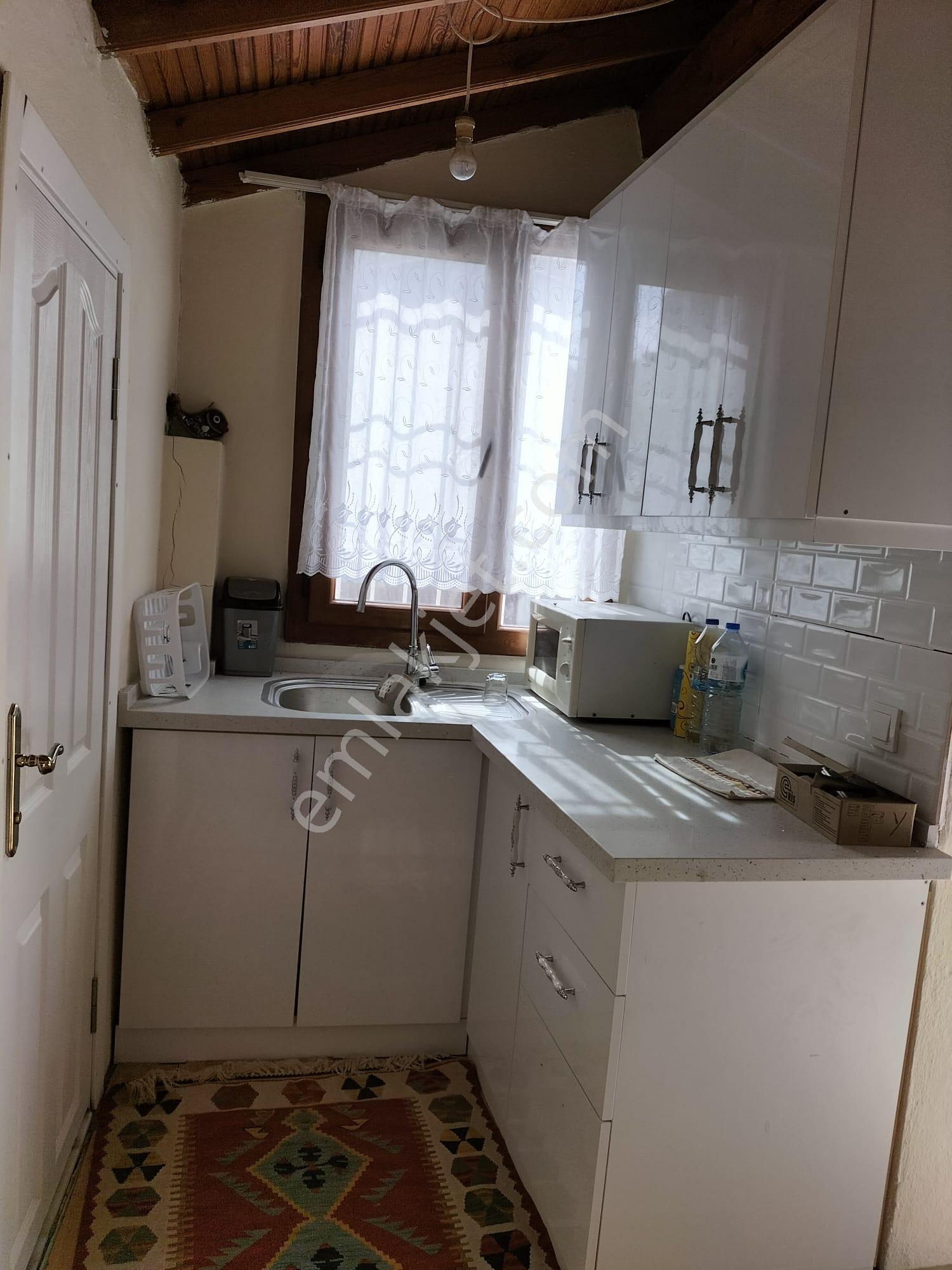 Alaçatı Merkez De Satılık Eski Taş Ev - Görsel 11
