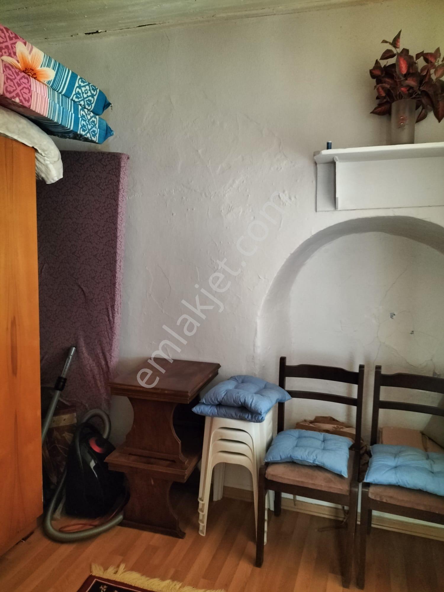 Alaçatı Merkez De Satılık Eski Taş Ev - Görsel 17