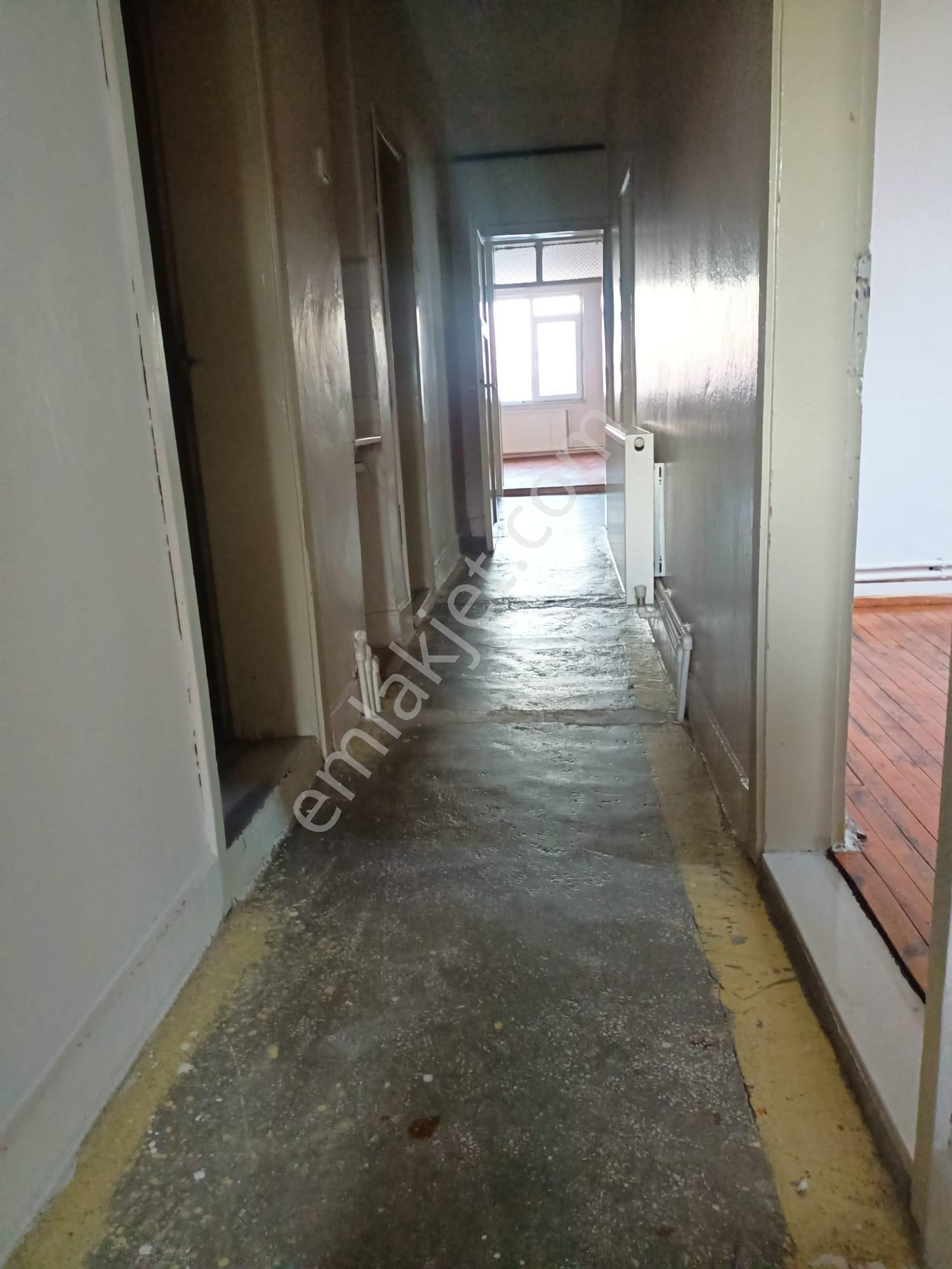 İsa Kavak Gayrimenkul’den 3+1 Kiralık Daire – Selçuklu Aydınlıkevler - Görsel 8