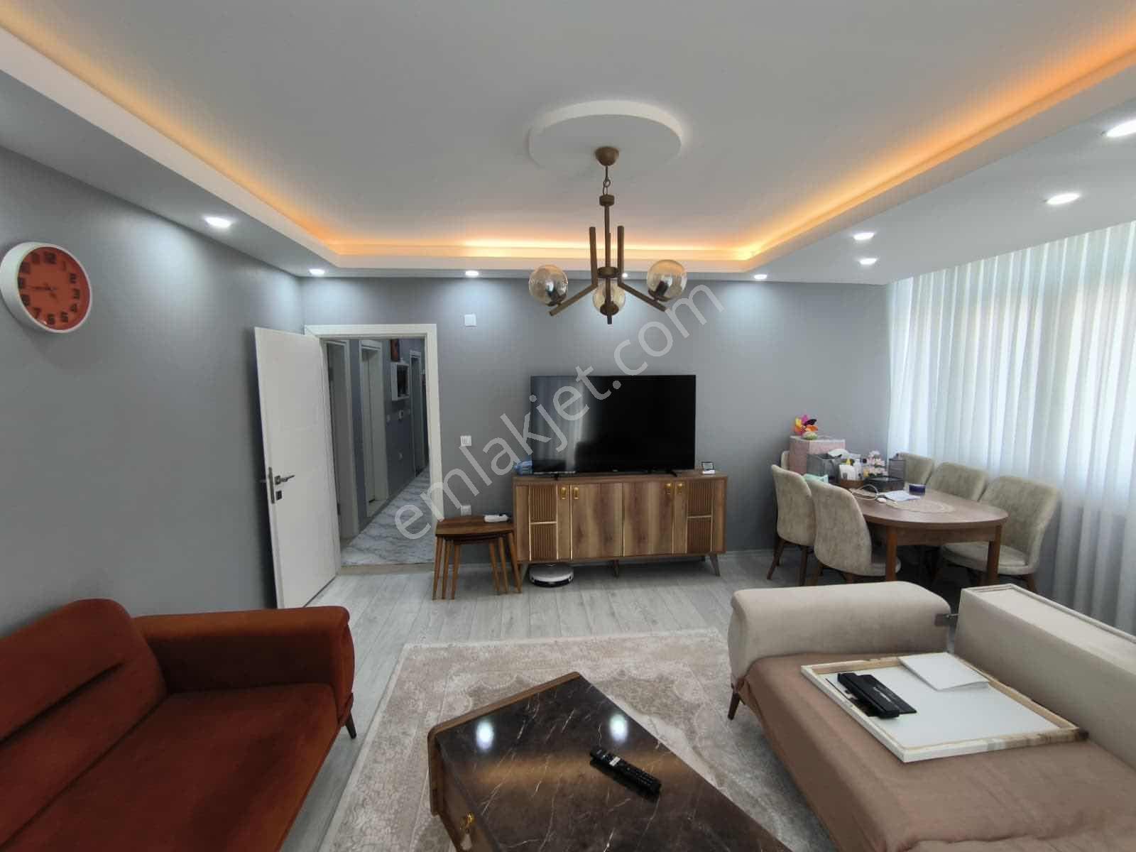 Köşklü Çeşme Daldaban'da Satılık 2+1 Asansörlü Geniş Ara Kat - Görsel 27