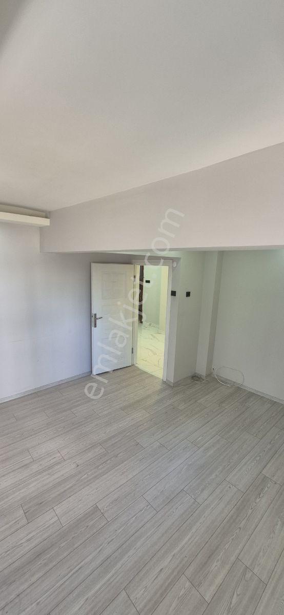 Tramvayın Altında Masrafsız 2+1 Yüksek Giriş İçi Yapılı - Görsel 4