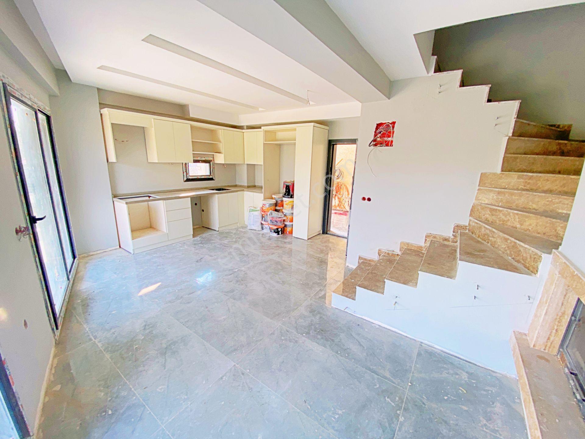 Zeytinlide Yetki Gültaş Emlaktan Satılık 3+1 Yüzme Havuzlu Villa - Görsel 12