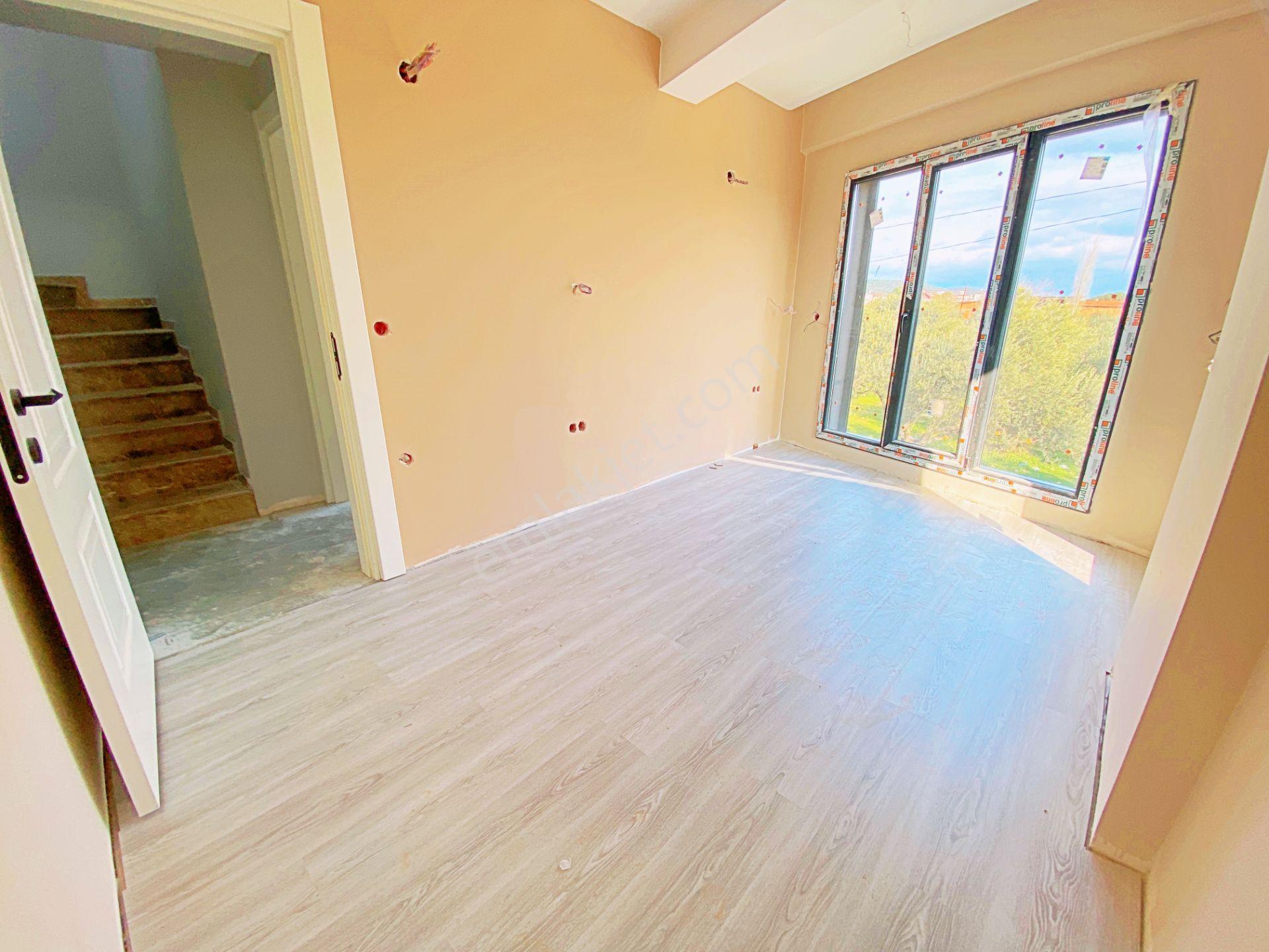 Zeytinlide Yetki Gültaş Emlaktan Satılık 3+1 Yüzme Havuzlu Villa - Görsel 22