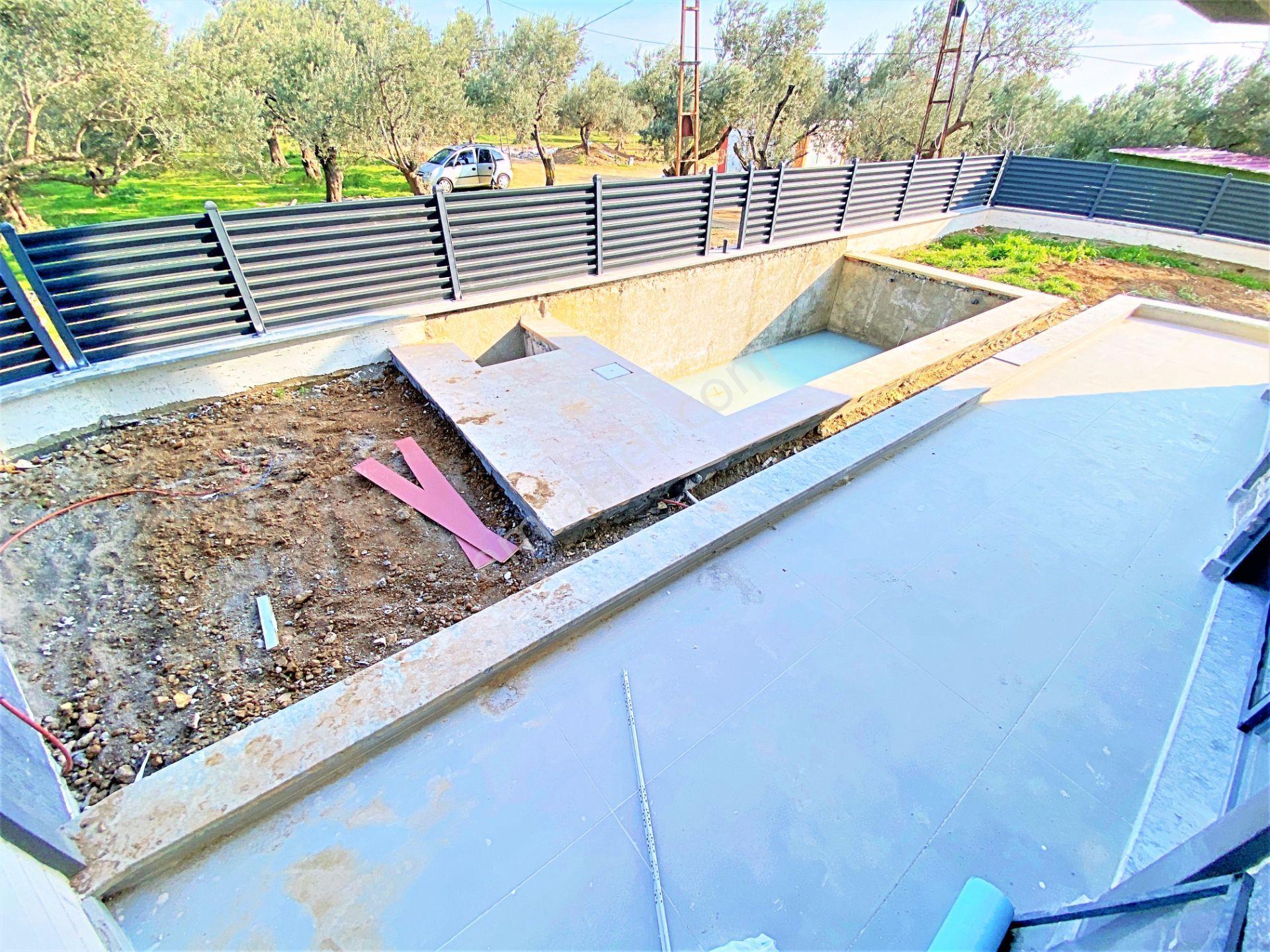 Zeytinlide Yetki Gültaş Emlaktan Satılık 3+1 Yüzme Havuzlu Villa - Görsel 23