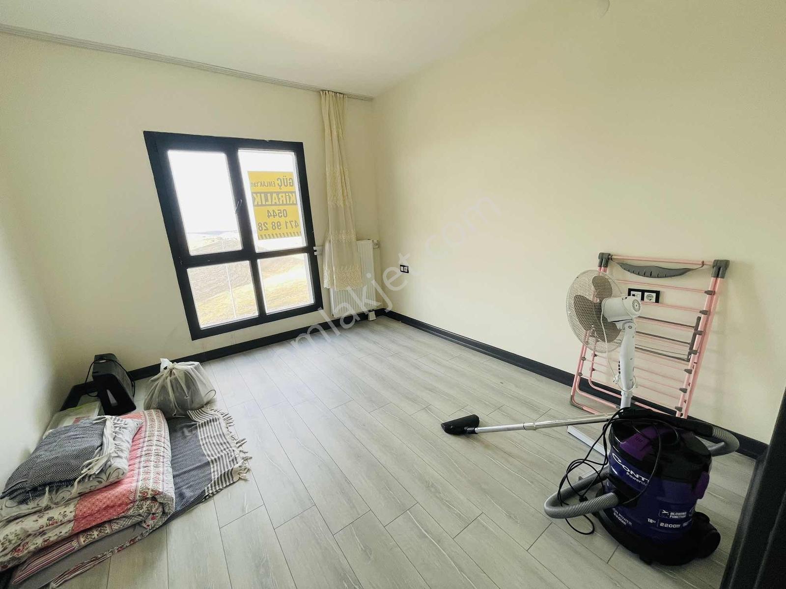 Güç Emlaktan Satılık Eşyalı 2+1 Daire Yeni Batıkent Tokiler De - Görsel 7