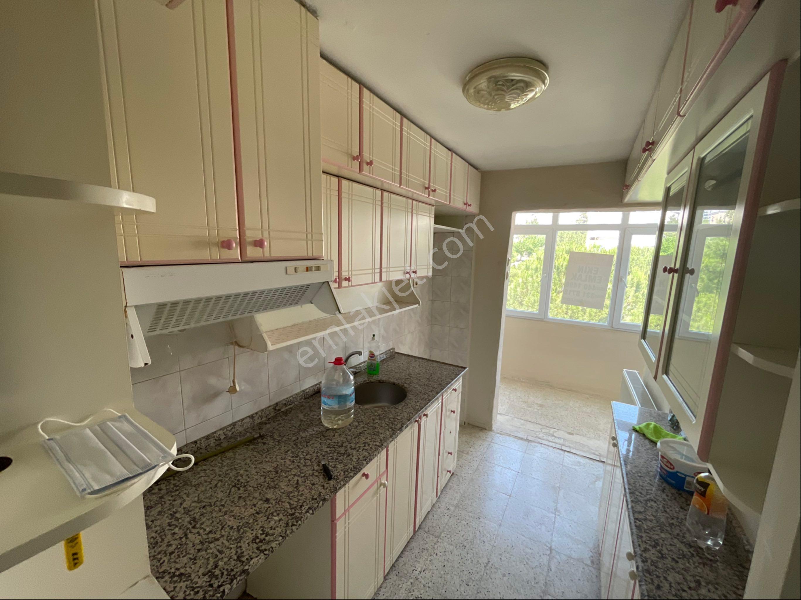 İzkent'te 2+1 80m2 D.gazlı Arakat - Görsel 8