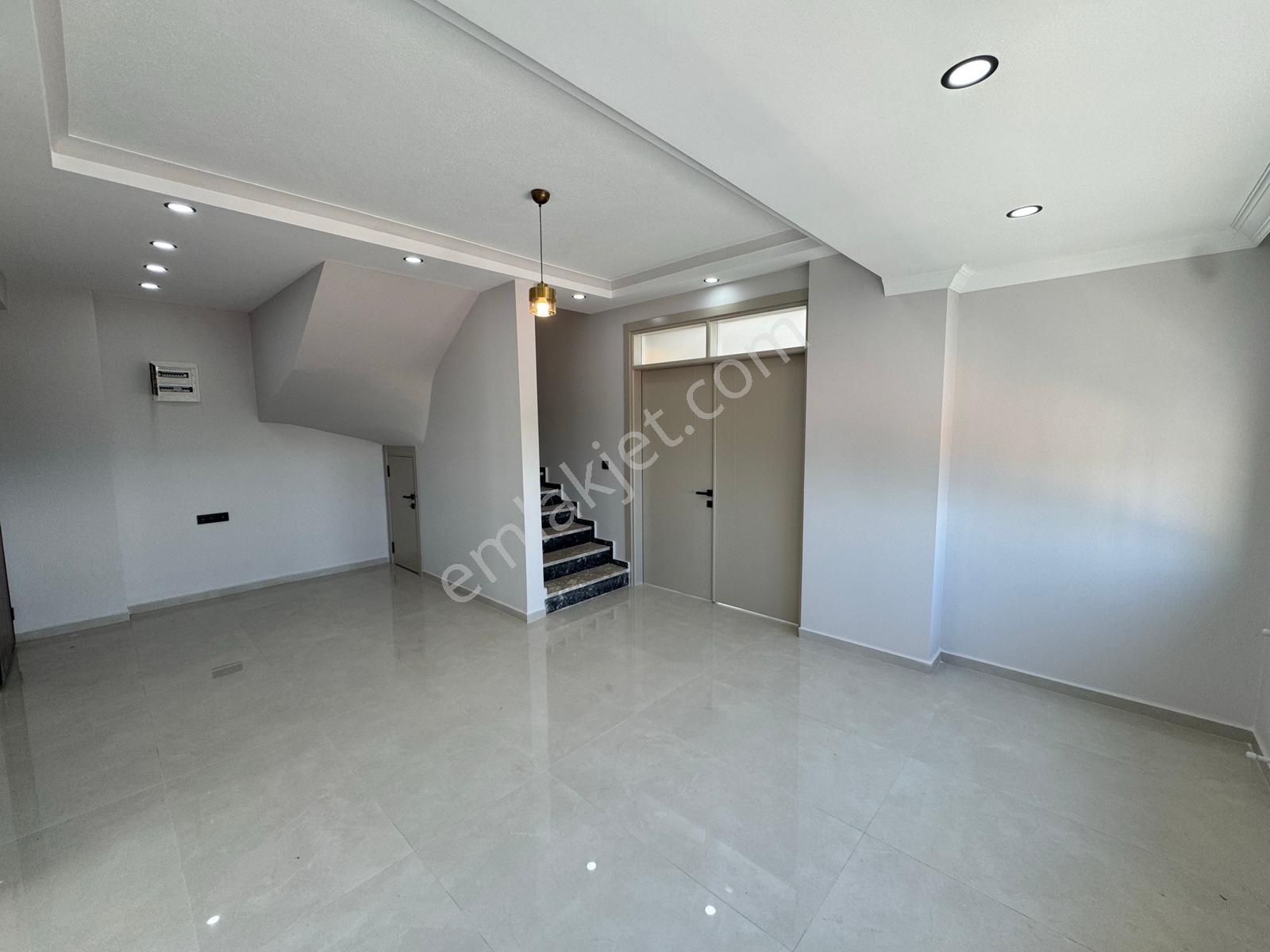 Kerim'den Altınoluk'da Denize 50 Mt 2+1 Kiralık Geniş Daire - Görsel 2