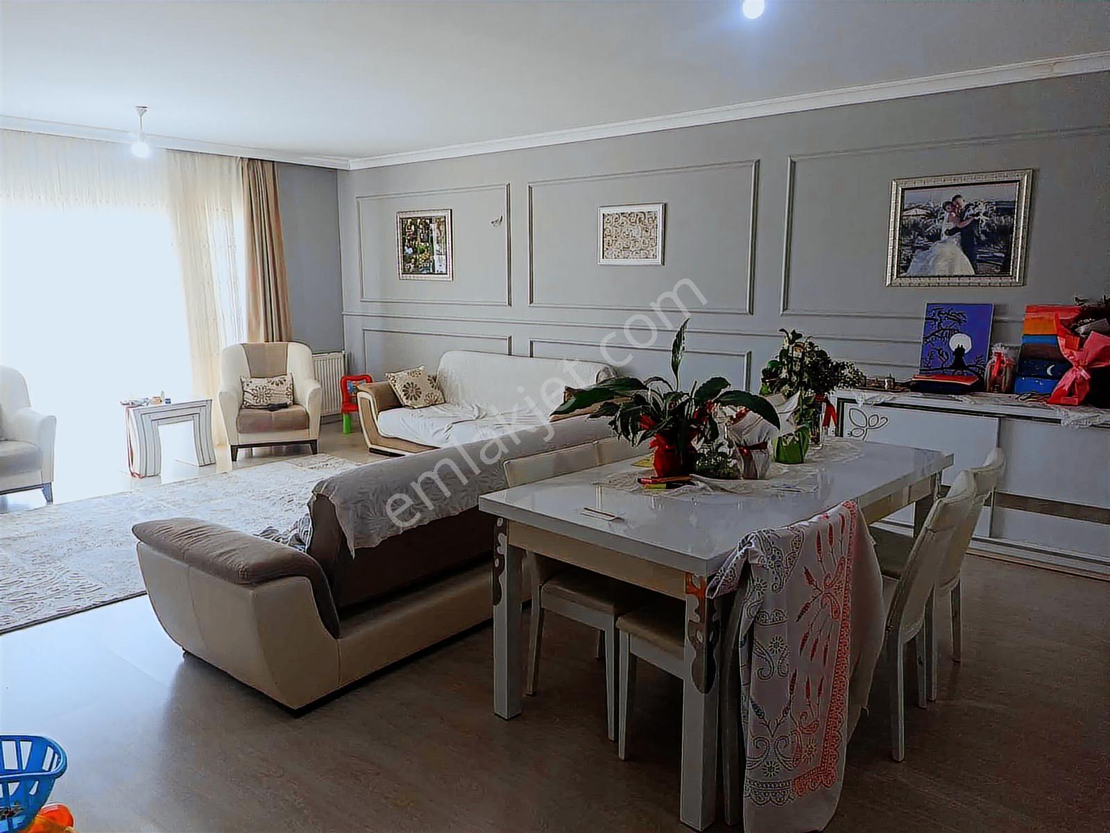 Acil Kapaklı Da Lüks Havuzlu Sitede 3+1 Satılık Daire - Görsel 2