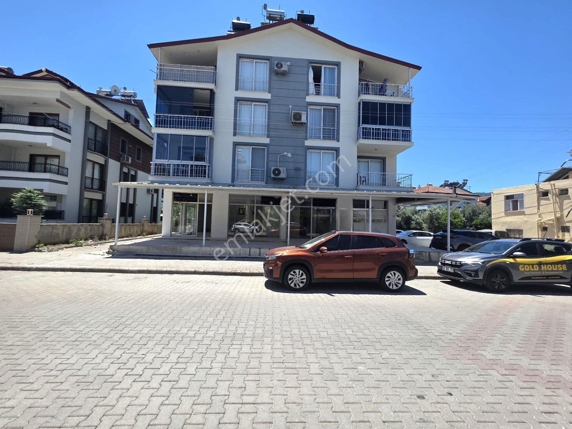 Goldhouse Dan Kiralık Pazaryeri Mahallesinde Yan Yana İki Ayrı Dükkan - Görsel 3