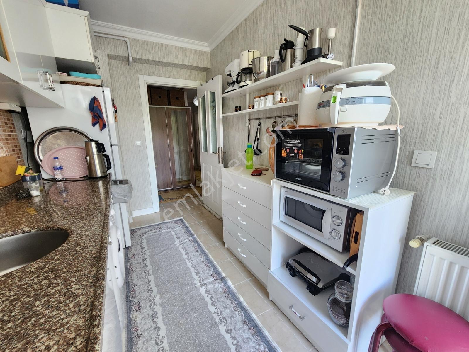 Bulgurlu Merkezde Metro 7dk. Ara Kat, Ferah 2+1 Kiralık Daire - Görsel 13