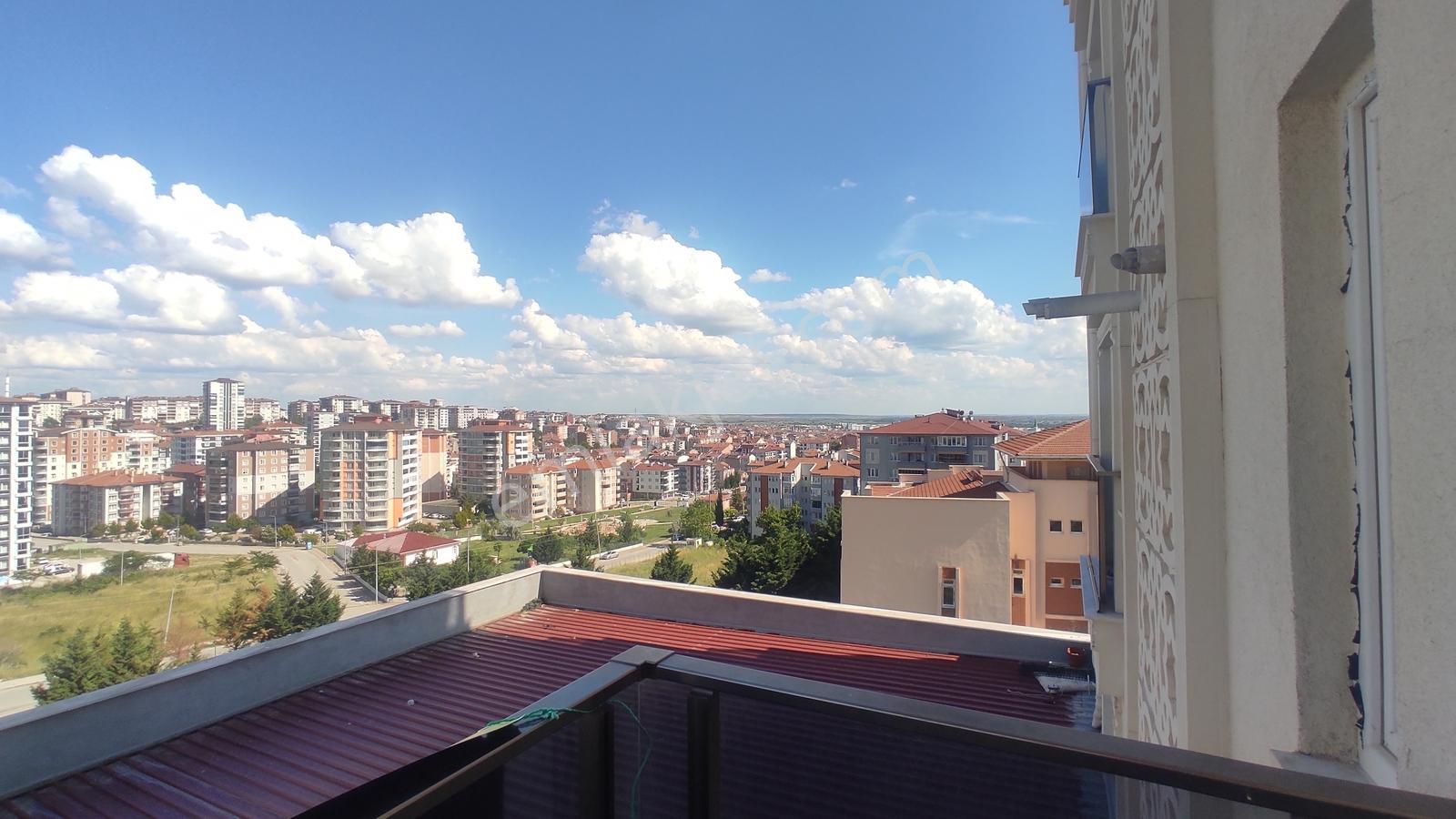 Edirne Atatürk Mahallesi'nde Kiralık 2+0 Arakat Daire