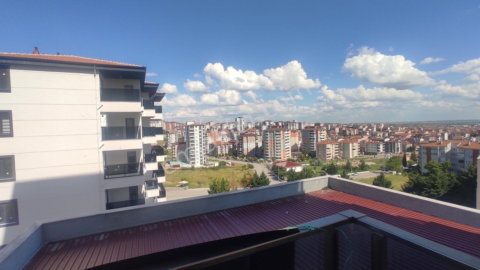 Edirne Atatürk Mahallesi'nde Kiralık 2+0 Arakat Daire - Görsel 10