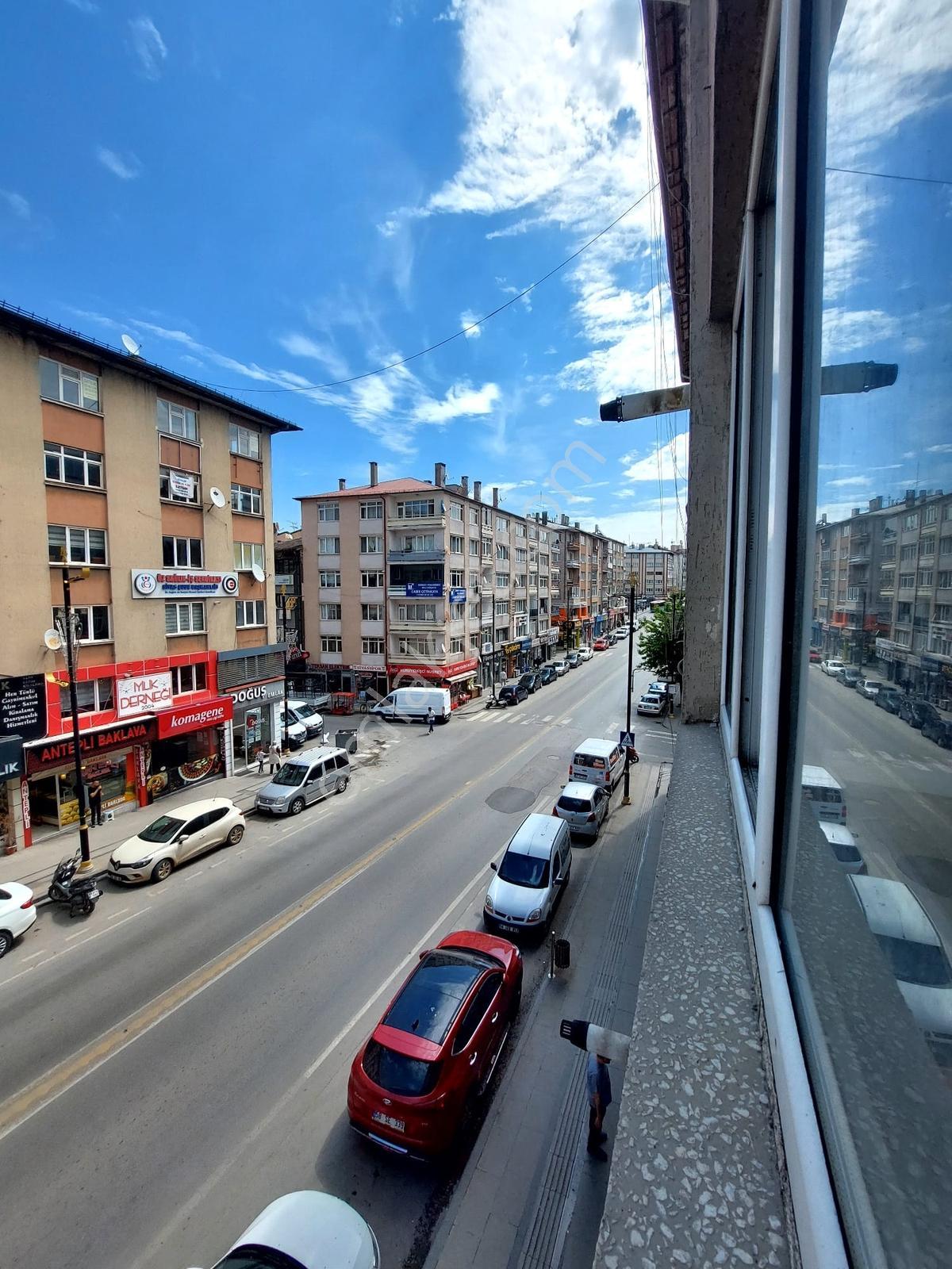 Turkuaz'dan Çarşıda Belediye Valilik Yanı Kiralık 2+1 - Görsel 30