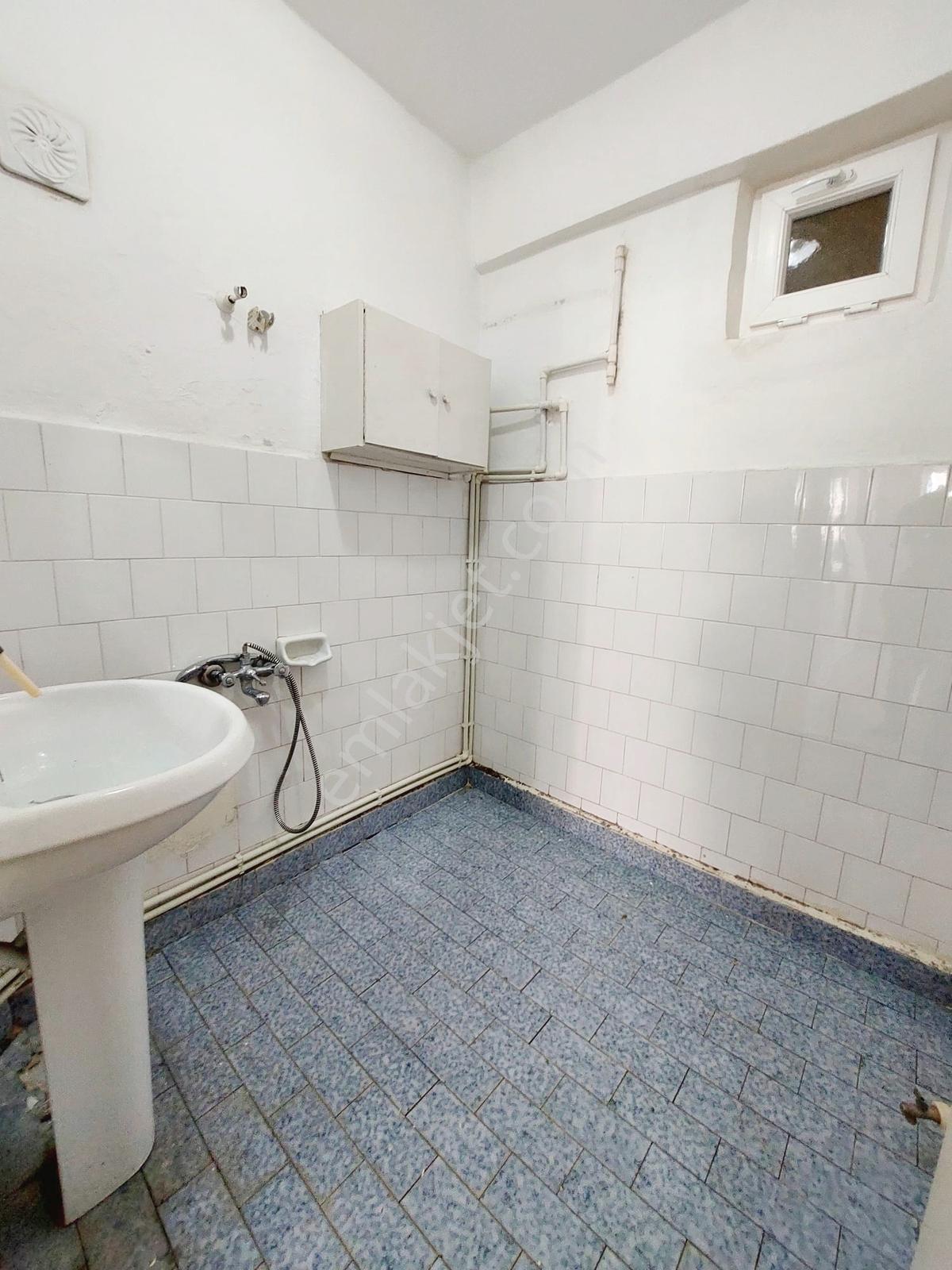 Turkuaz'dan Çarşıda Belediye Valilik Yanı Kiralık 2+1 - Görsel 31