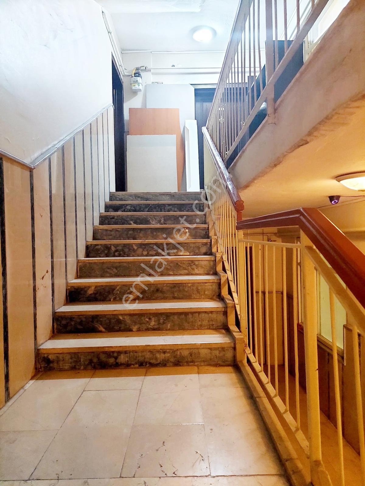 Turkuaz'dan Çarşıda Belediye Valilik Yanı Kiralık 2+1 - Görsel 27