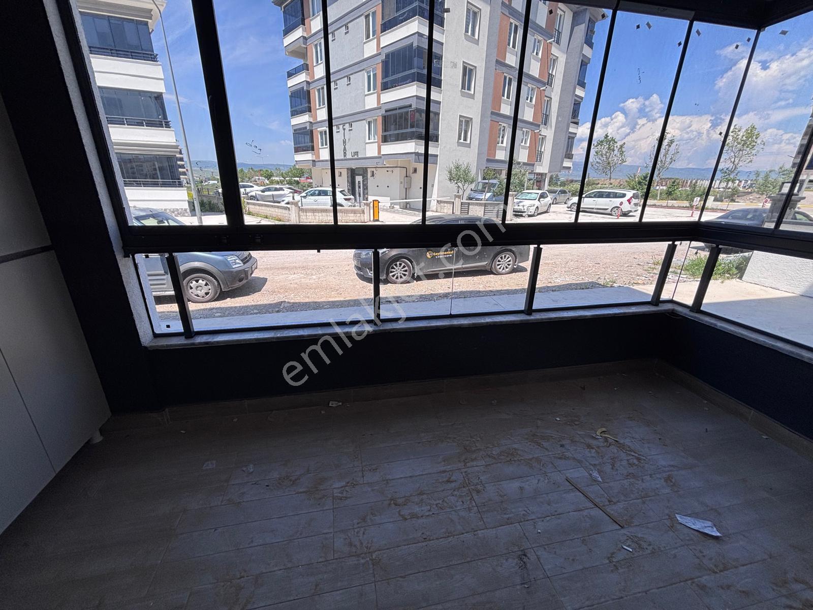 Kentpark Bölgesinde Düz Giriş 2+1 Kiralık Daire - Görsel 8