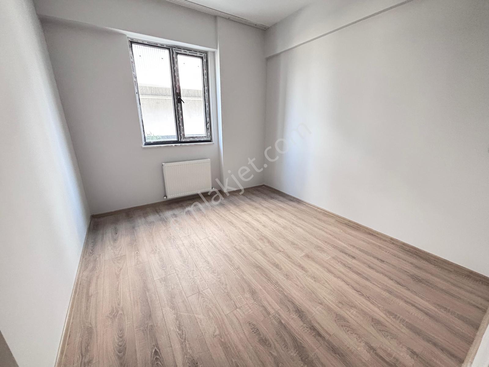 Kentpark Bölgesinde Düz Giriş 2+1 Kiralık Daire - Görsel 4