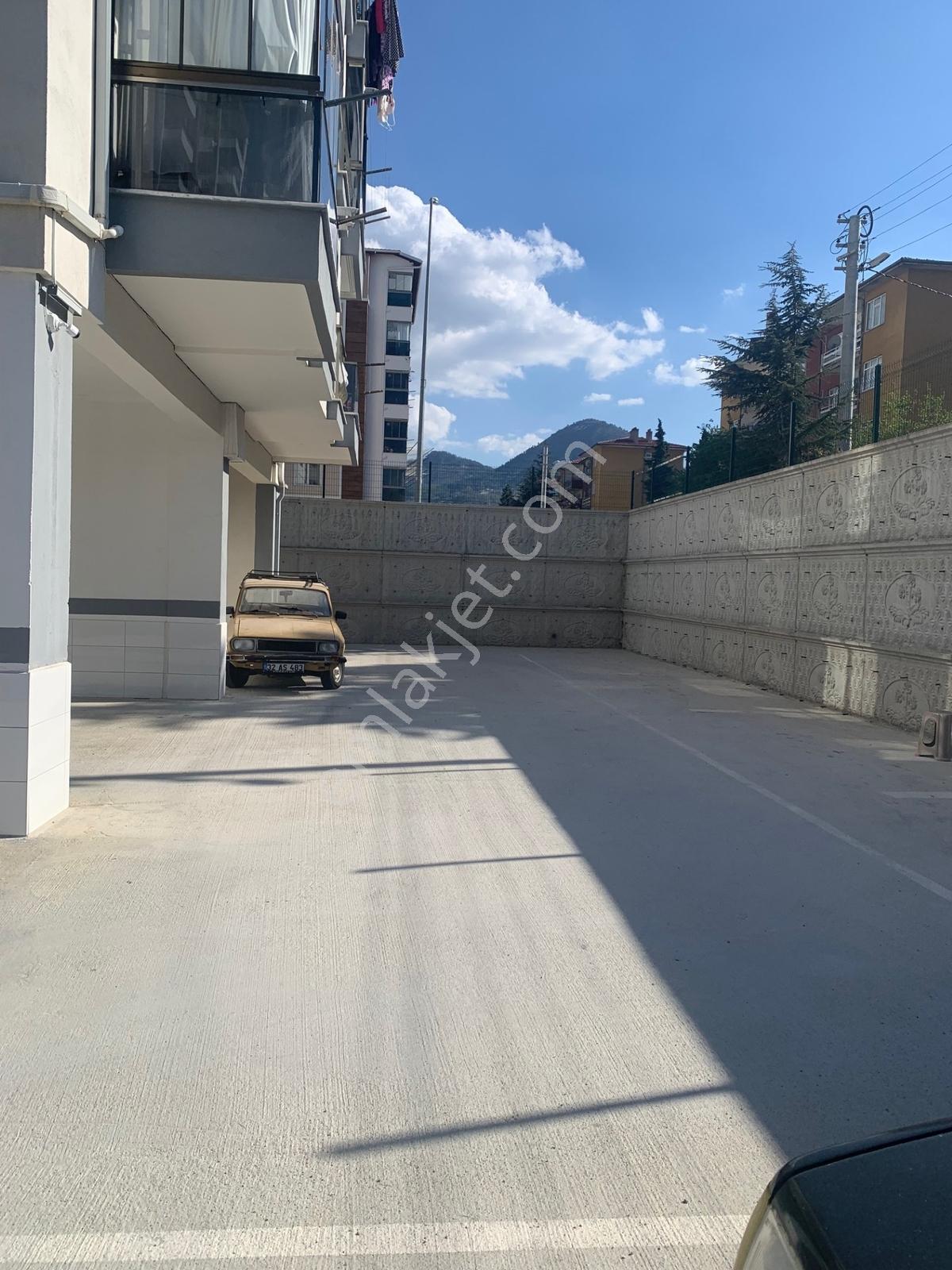 Gülistanda Kiralık 2+1 Daire - Görsel 20