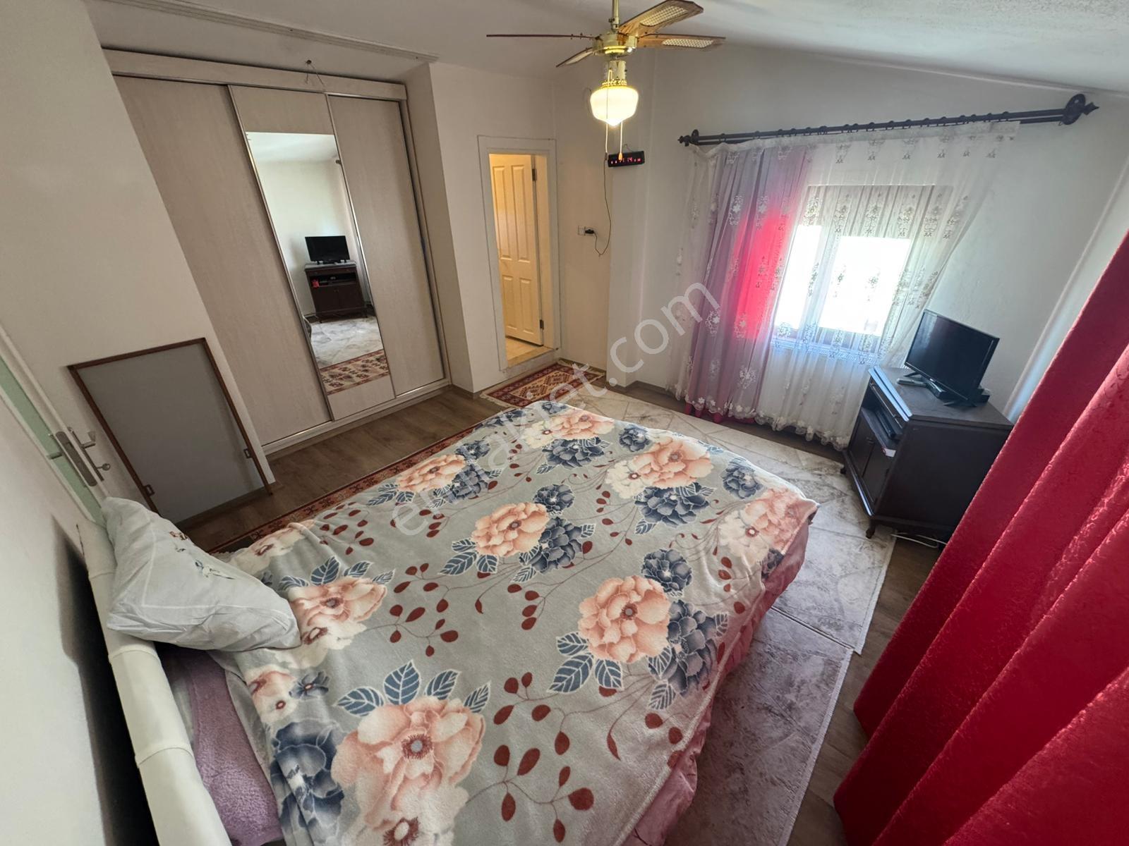 Sadece Kumsaldan Geniş Bahçeli Muhteşem Fiyat_4+1_müstakil Villa - Görsel 18