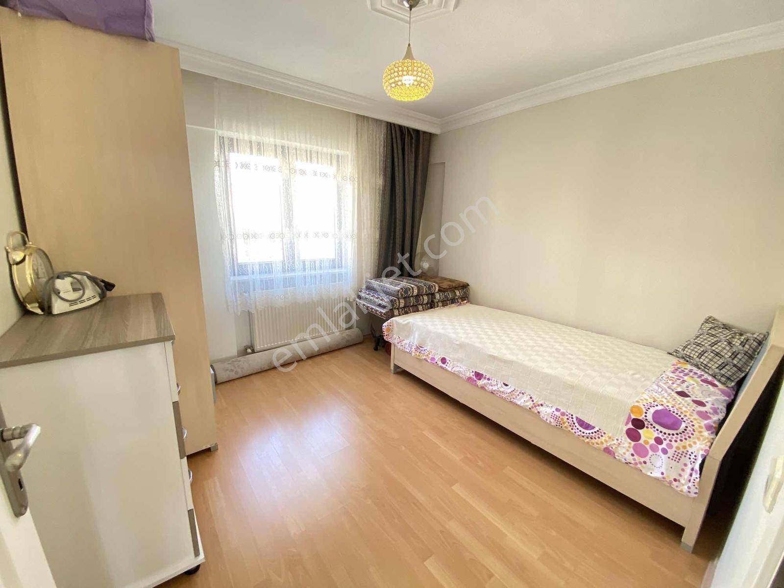 Ahıska Cd. Cephe Harika Konumda 3+1 Full Eşyalı Kiralık Daire - Görsel 3