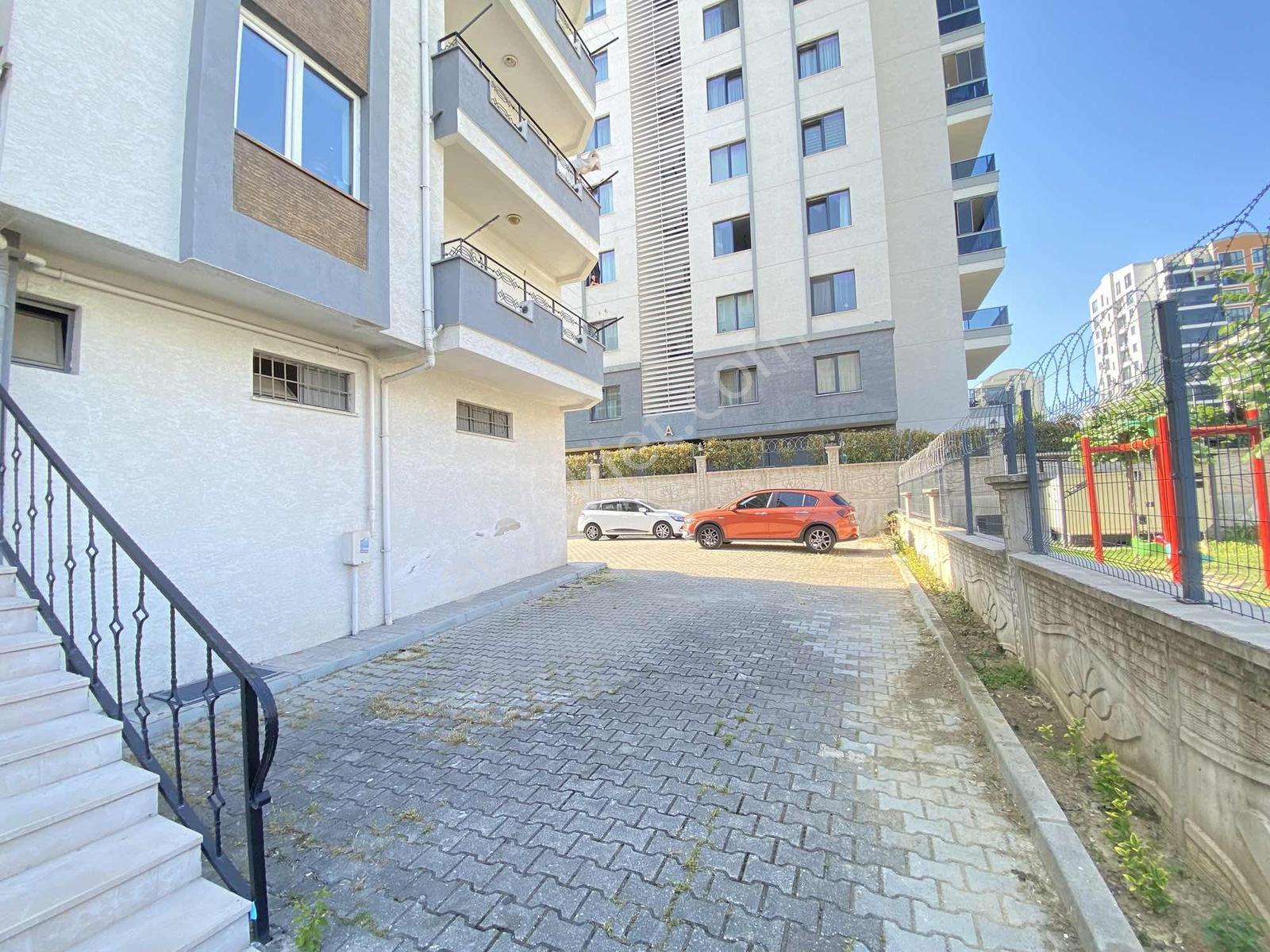 Ahıska Cd. Cephe Harika Konumda 3+1 Full Eşyalı Kiralık Daire - Görsel 2
