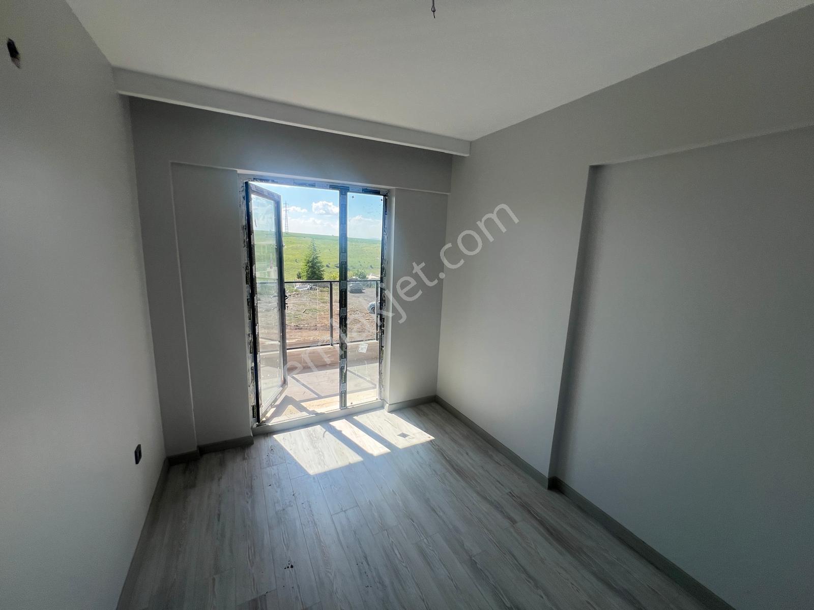 İncek Hilltown Sitesi'nde Ferah Sıfır 1+1 Satılık Daire - Görsel 4