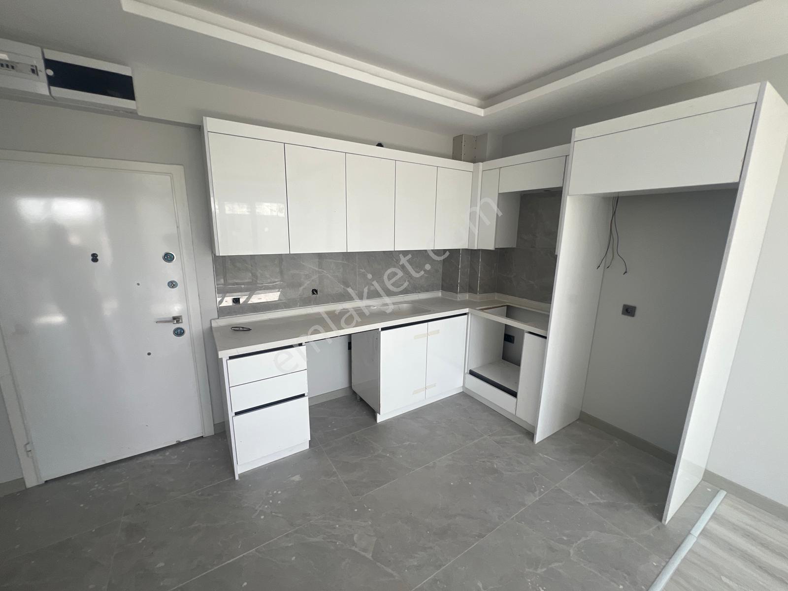 İncek Hilltown Sitesi'nde Ferah Sıfır 1+1 Satılık Daire - Görsel 2
