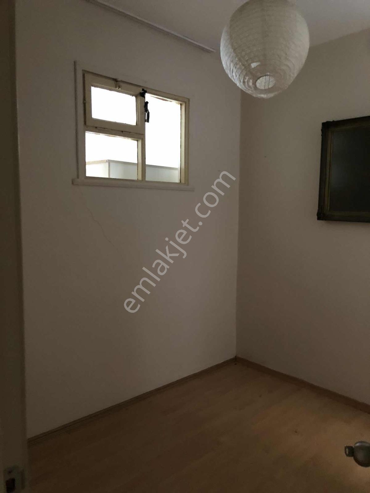 Zeynep Kamil'de Ana Caddeye Yakın 2+1 Giriş 28.000tl - Görsel 3