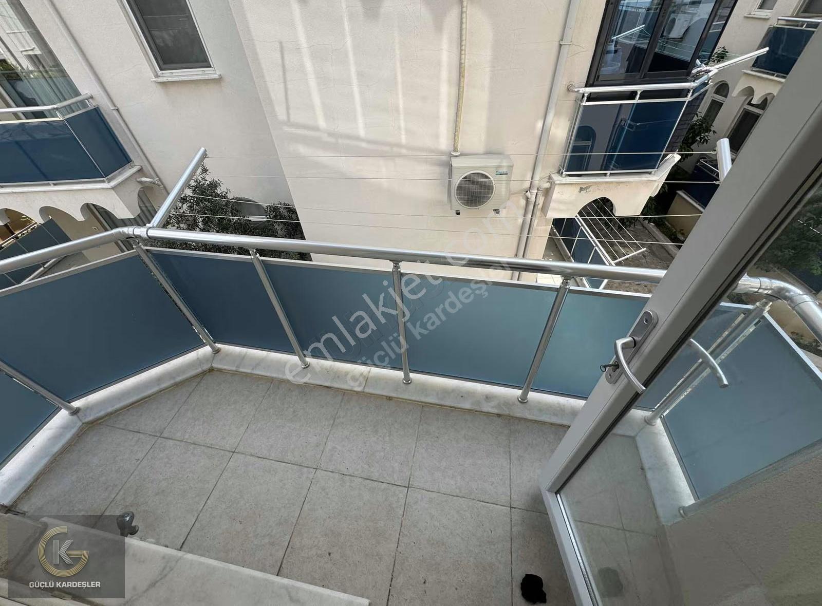 Güçlü Kardeşler Denize Sıfır Sitede 2+1 Deniz Manzaralı Daire - Görsel 19