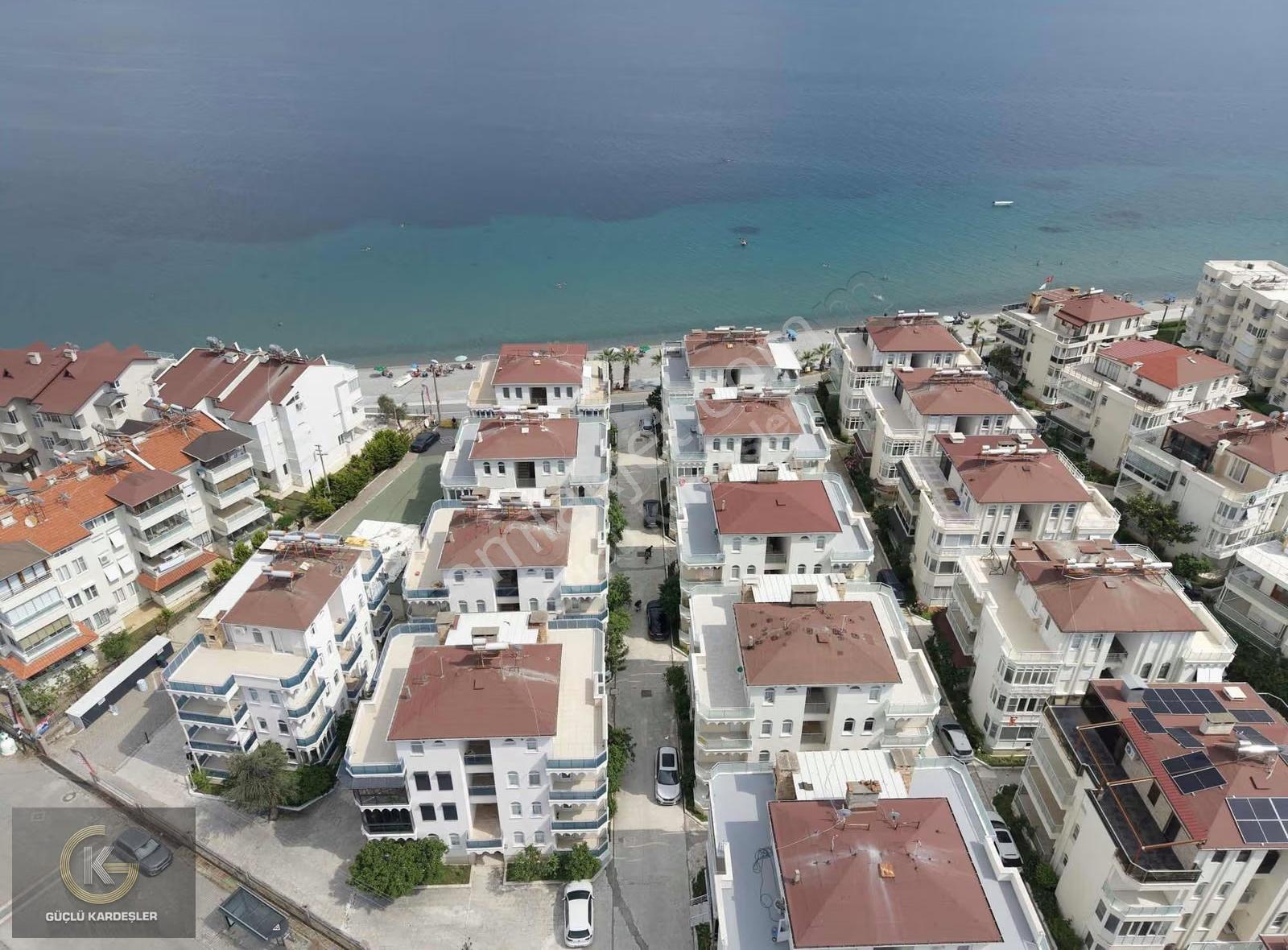 Güçlü Kardeşler Denize Sıfır Sitede 2+1 Deniz Manzaralı Daire - Görsel 12