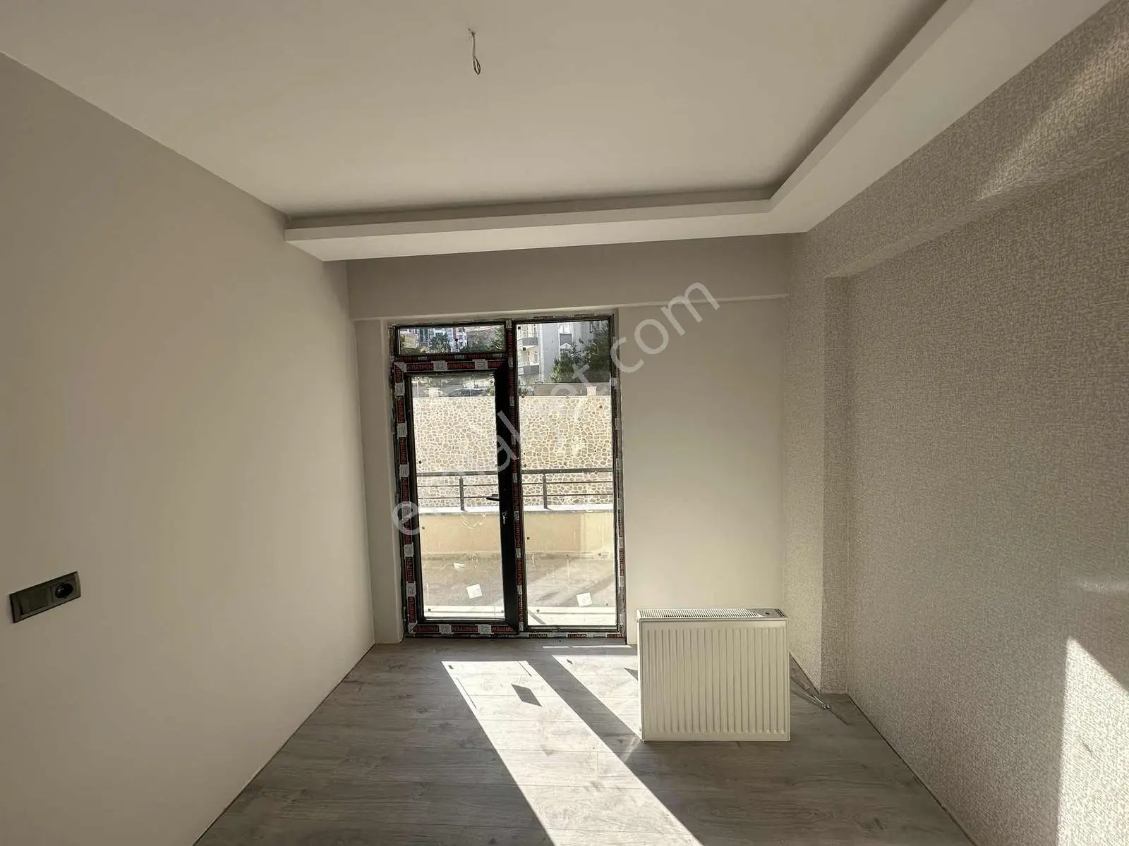 Cumhuriyet Mah.de Cadde Üzeri 170 M2 3+1 Satılık Sıfır Daire - Görsel 3