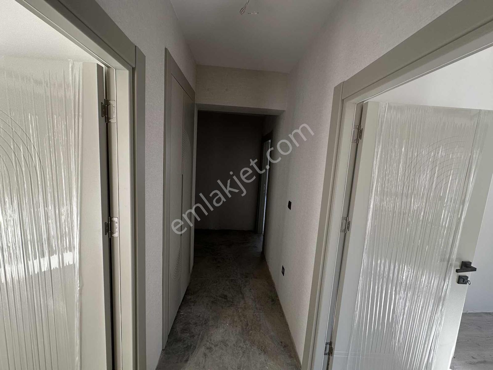 Cumhuriyet Mah.de Cadde Üzeri 170 M2 3+1 Satılık Sıfır Daire - Görsel 13