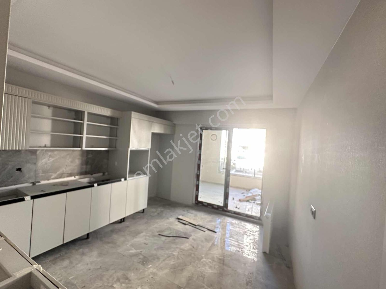 Cumhuriyet Mah.de Cadde Üzeri 170 M2 3+1 Satılık Sıfır Daire - Görsel 19
