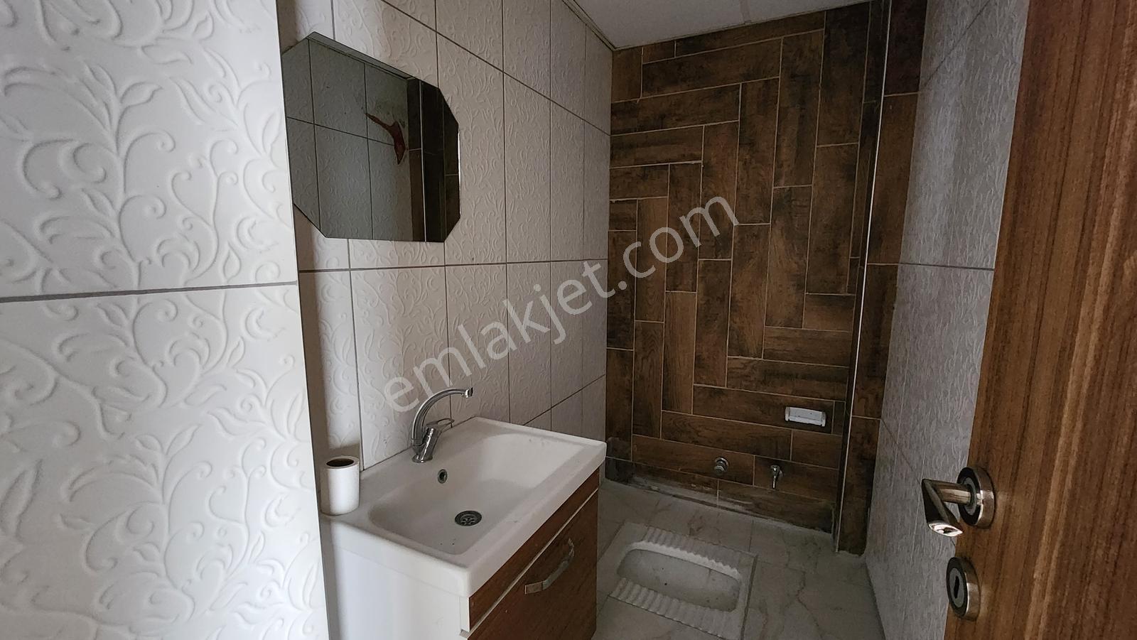 İldem Yeşilyurt Mahallesi Giyinme Odalı Ebeveyn Banyolu Kiralık - Görsel 9
