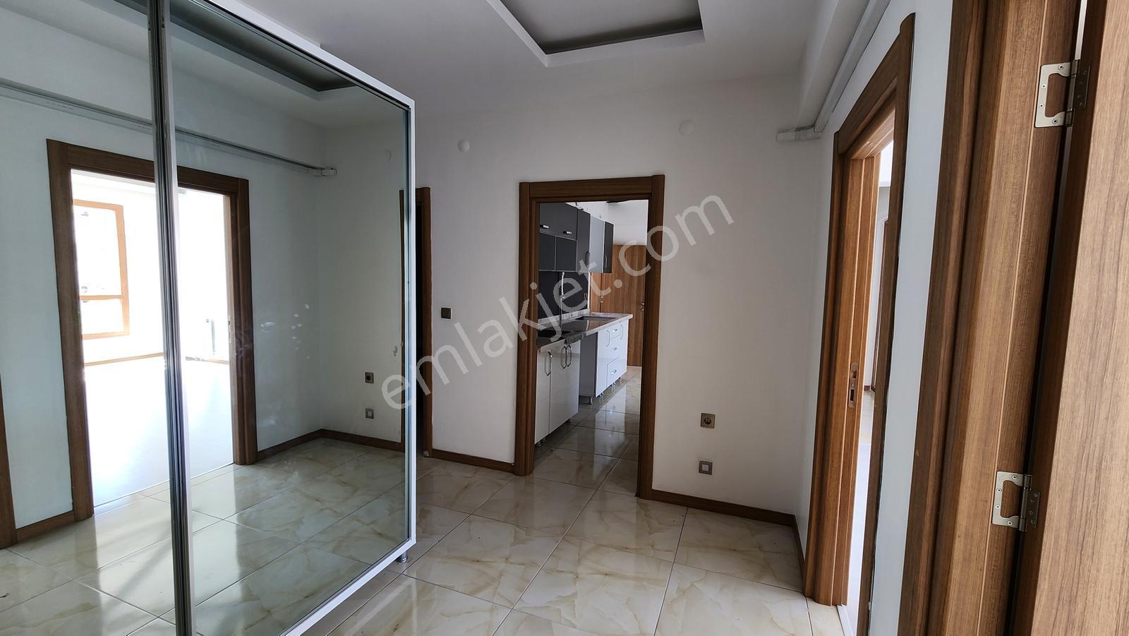 İldem Yeşilyurt Mahallesi Giyinme Odalı Ebeveyn Banyolu Kiralık - Görsel 3