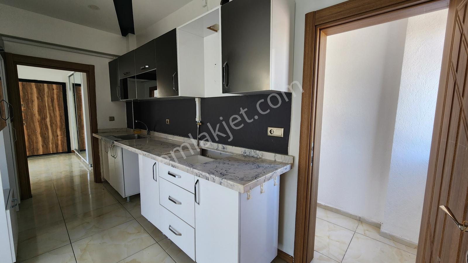 İldem Yeşilyurt Mahallesi Giyinme Odalı Ebeveyn Banyolu Kiralık - Görsel 23