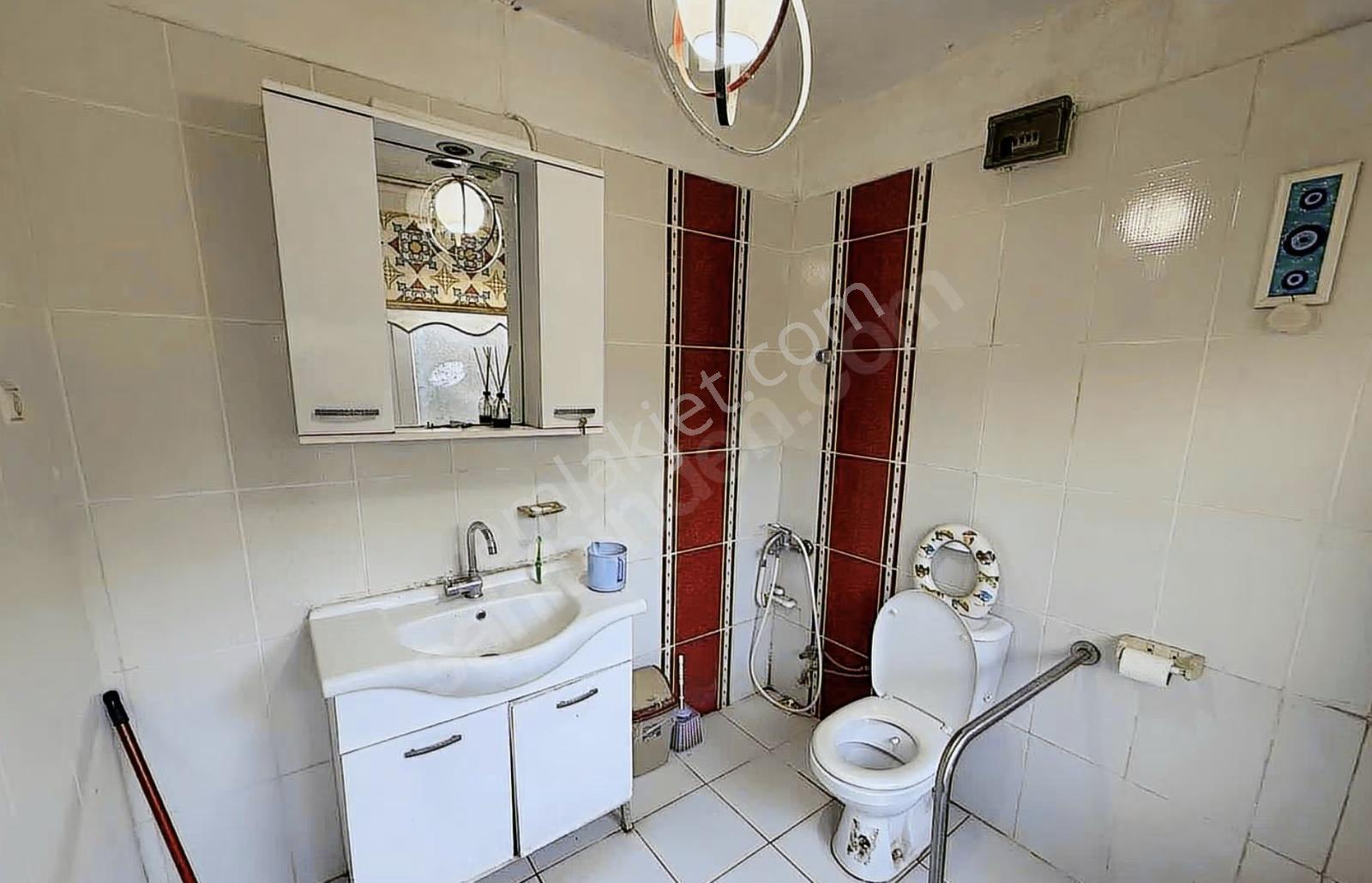 Yalova-altınkum Sitesinde Denize 300 Mt. Teraslı 5+1 Villa - Görsel 11