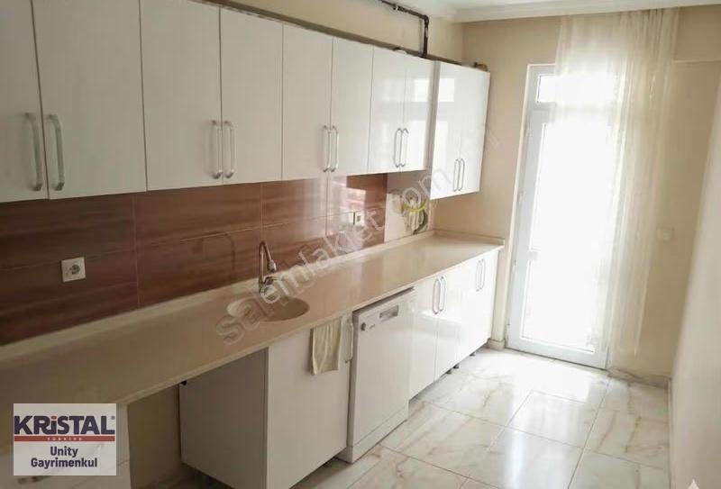Çamlıca'da Güney Cepheli Asansörlü Yeni Binada Kiralık 2+1 - Görsel 9