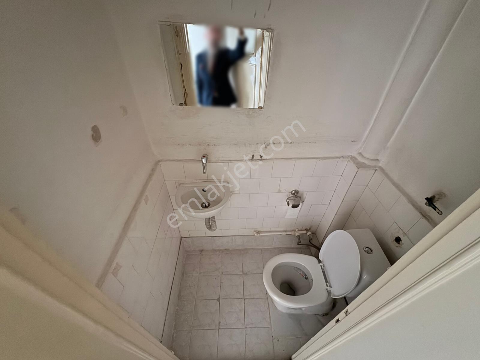 Mamak Abidinpaşa'da Cadde Üstü Yapılı Katta 3+1 Kiralık Daire - Görsel 19