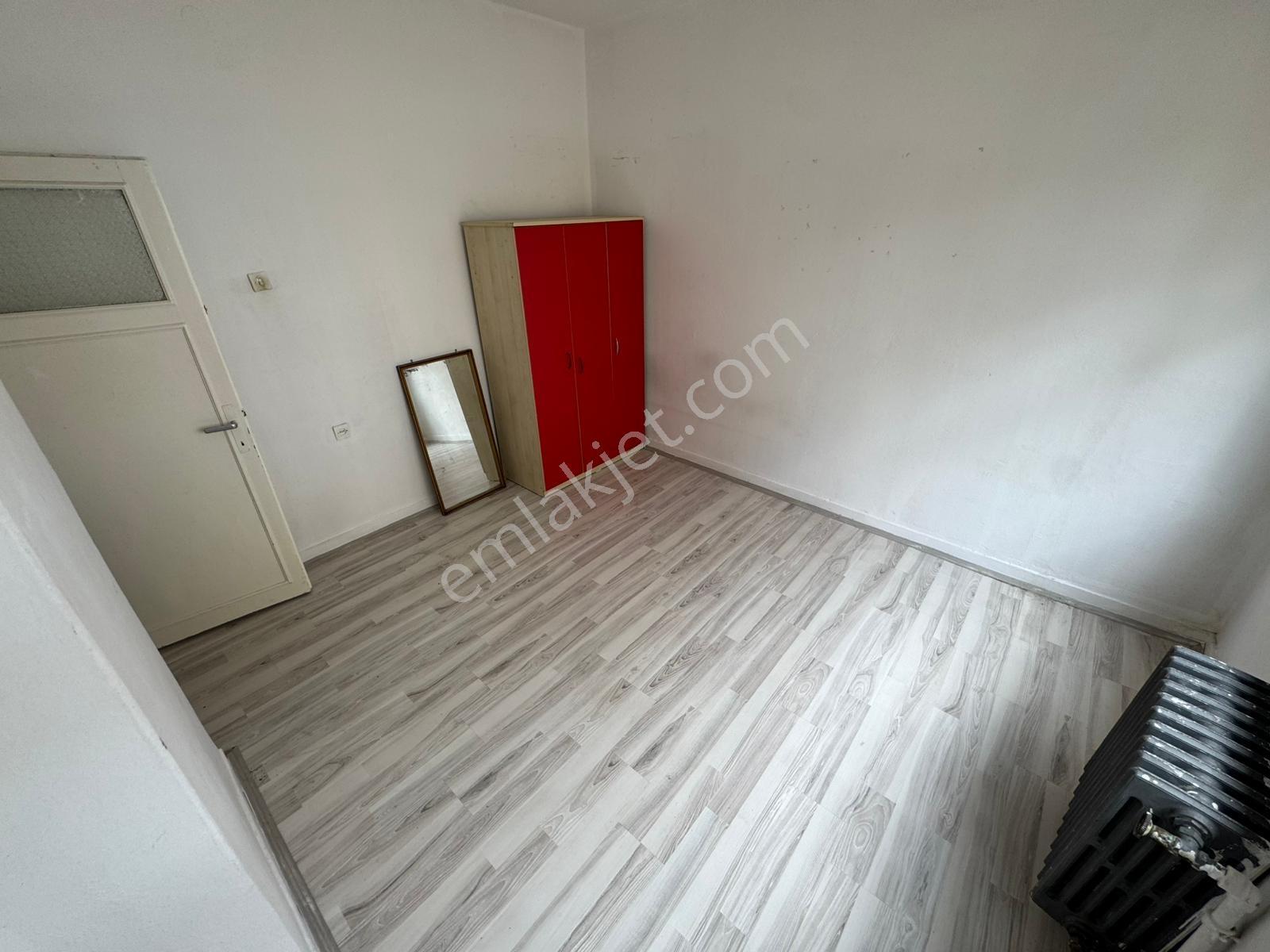 Mamak Abidinpaşa'da Cadde Üstü Yapılı Katta 3+1 Kiralık Daire - Görsel 17