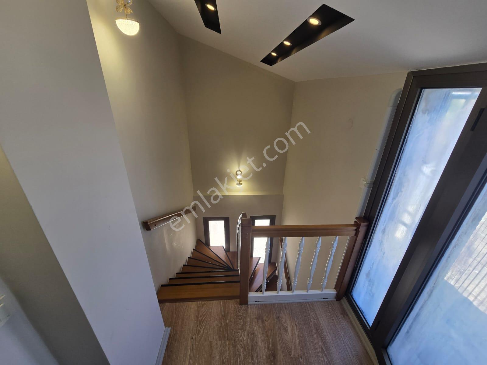 Güzelbahçe Maltepe'de Eşyalı Kiralık 2+1 Dubleks Daire - Görsel 28