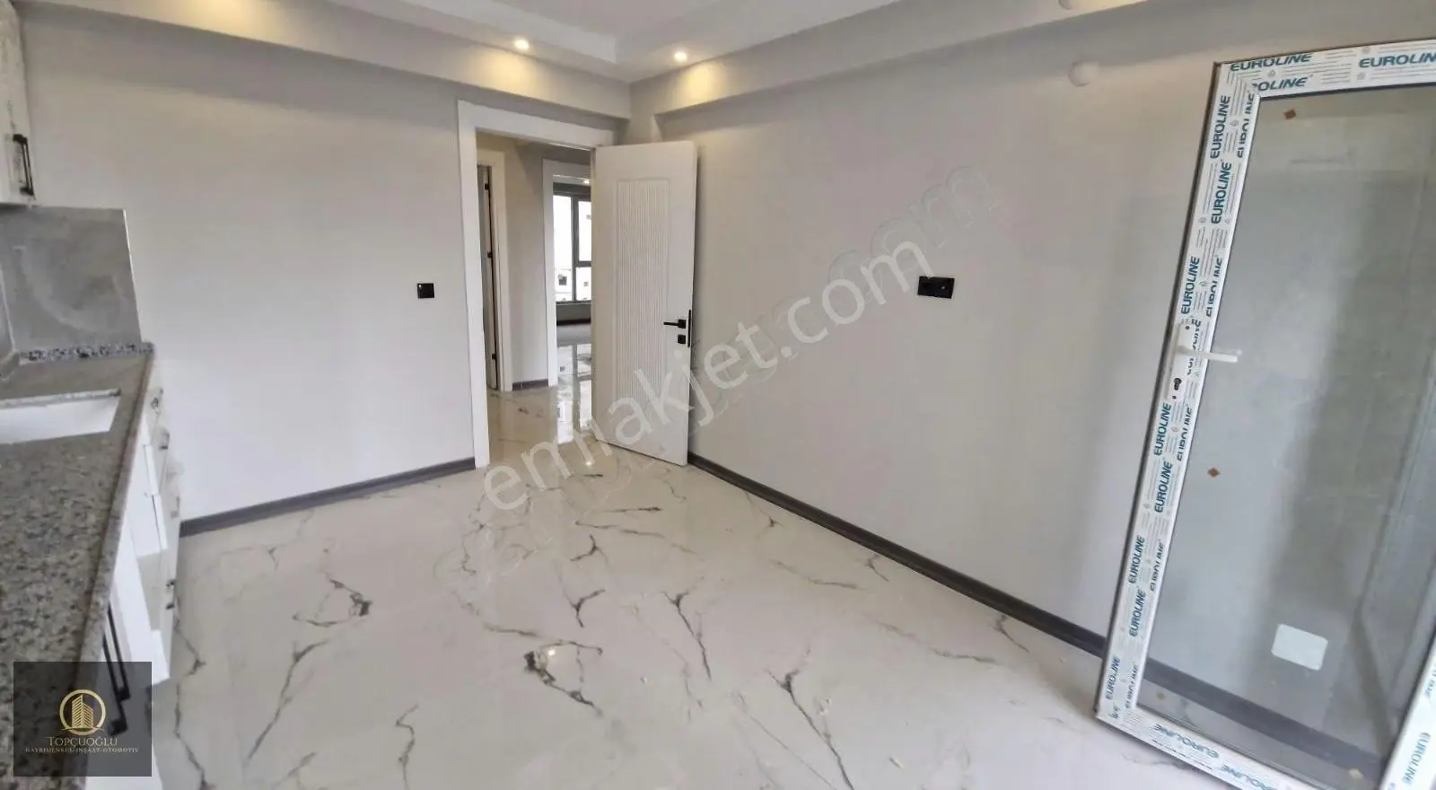Acil Acil Acil Cadde Üzeri Satılık Sıfır 2+1 Daire Ebv Banyo - Görsel 5