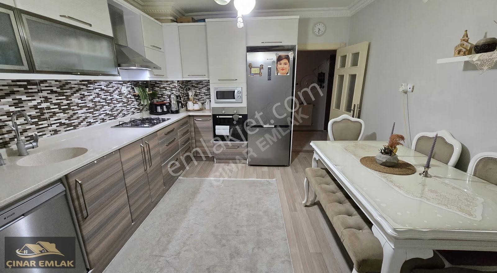 Çınar Emlak'tan Site İçerisinde Masrafsız Kiralık 3+1 Daire - Görsel 6