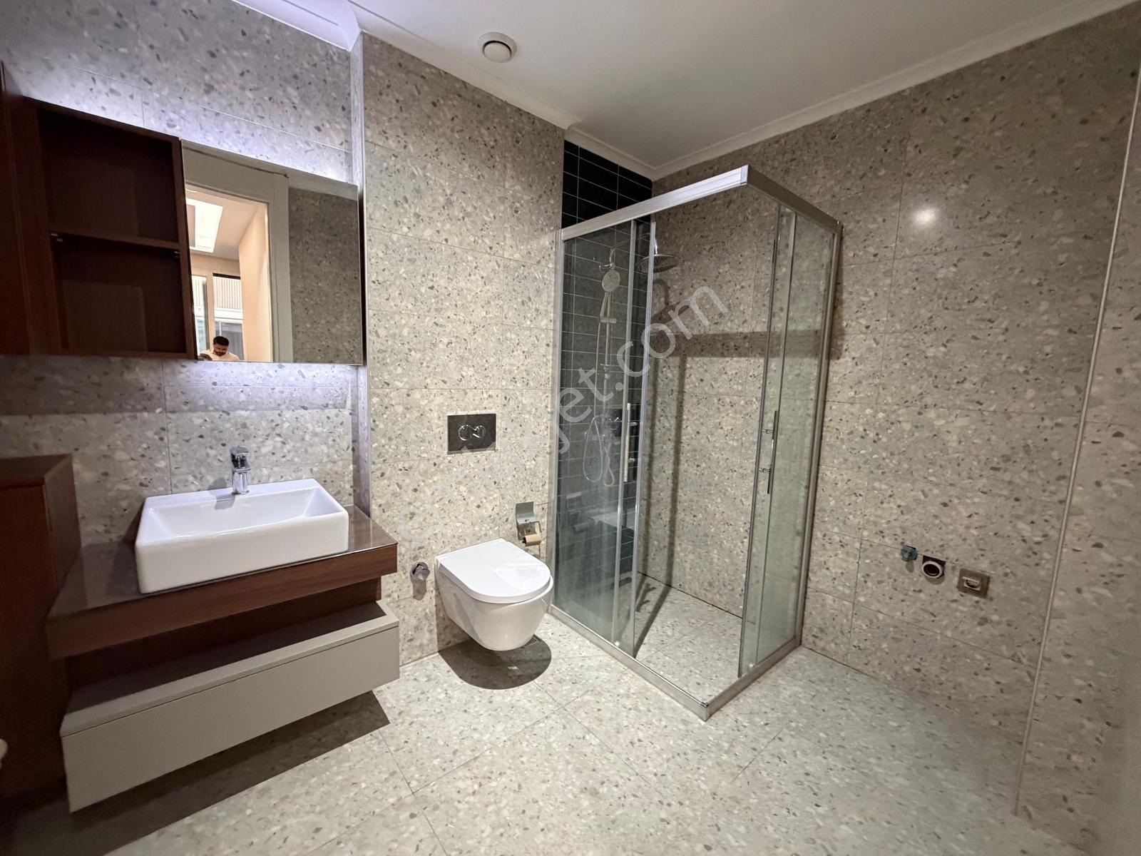 Zeray Esil Kartepe'de Kiralık 1+1 Dublex | Site İçinde Yaşam - Görsel 25