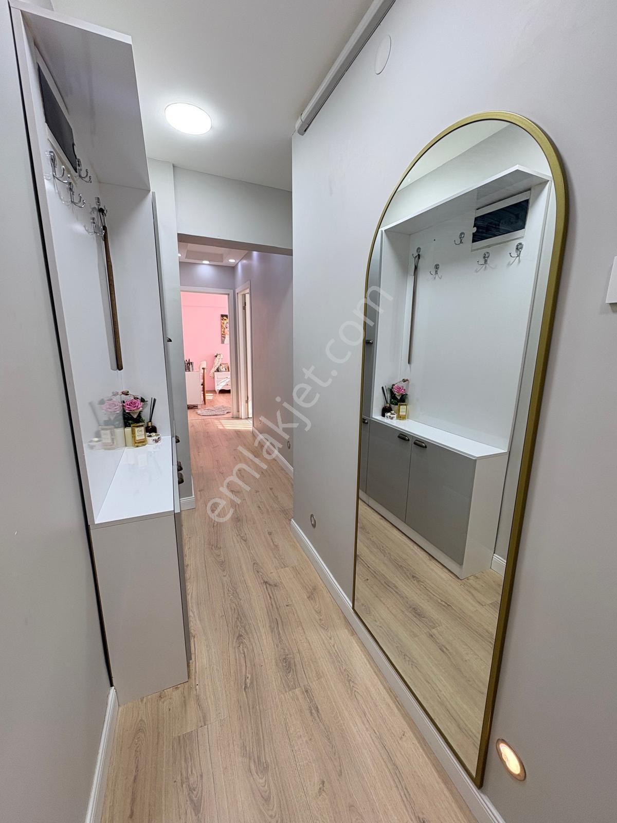 Ogün'den Güzelyalı Merkezde Park Cepheli Köşe Full Yapılı Satılık Y.giriş Daire - Görsel 14