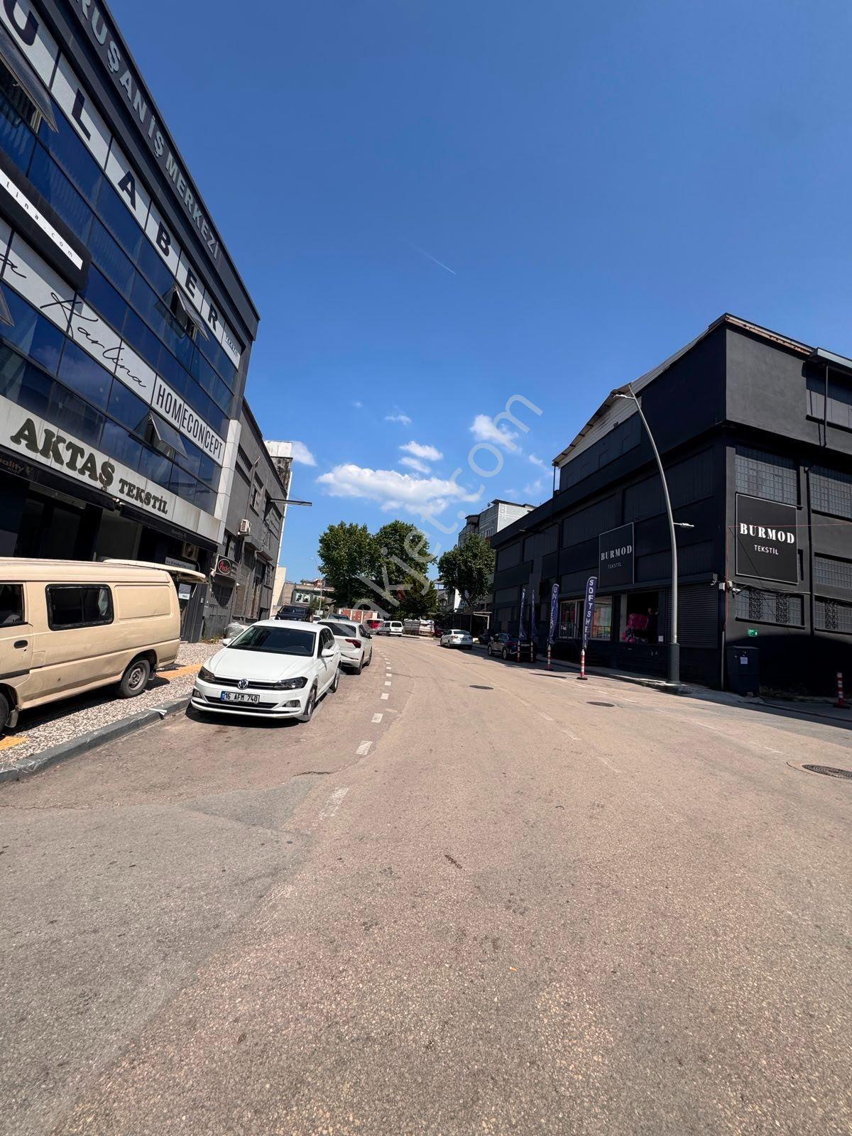 Vişne Caddesi'nde Hazır Kiracılı, Yüksek Getirili Komple Satılık Plaza!